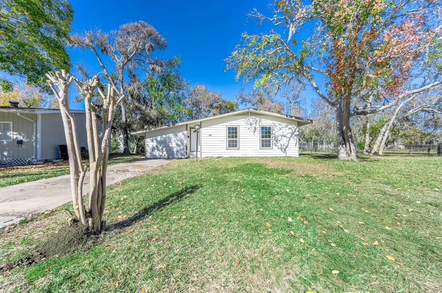 Property photo for 54 Lupine Court, Lake Jackson, TX