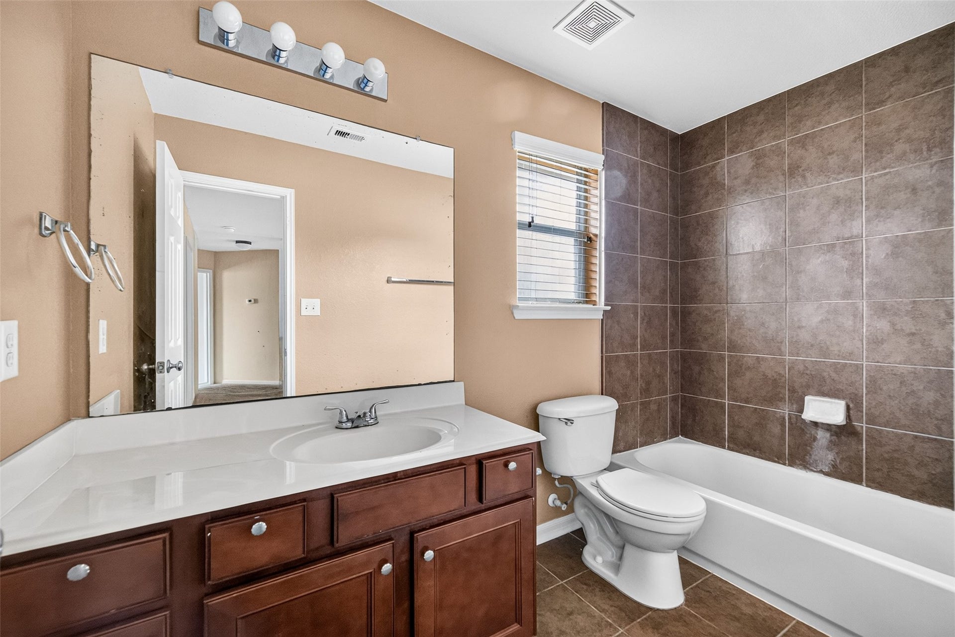 3408 Old Holly Drive, Pearland, TX 77584 3408 Old Holly Drive, Pearland, TX 77584