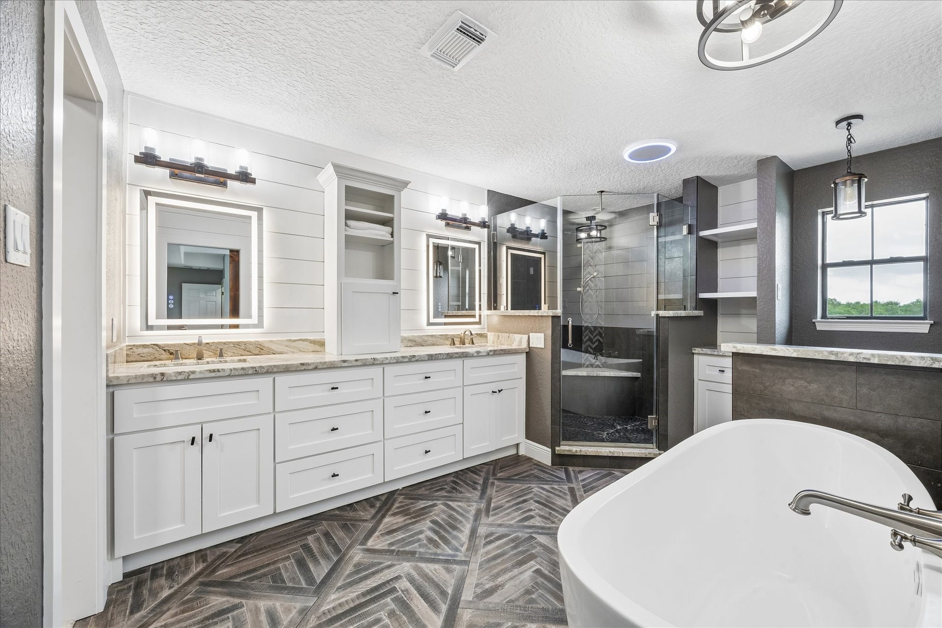 9102 N Humble Camp Road, Dickinson, TX 77539 9102 N Humble Camp Road, Dickinson, TX 77539