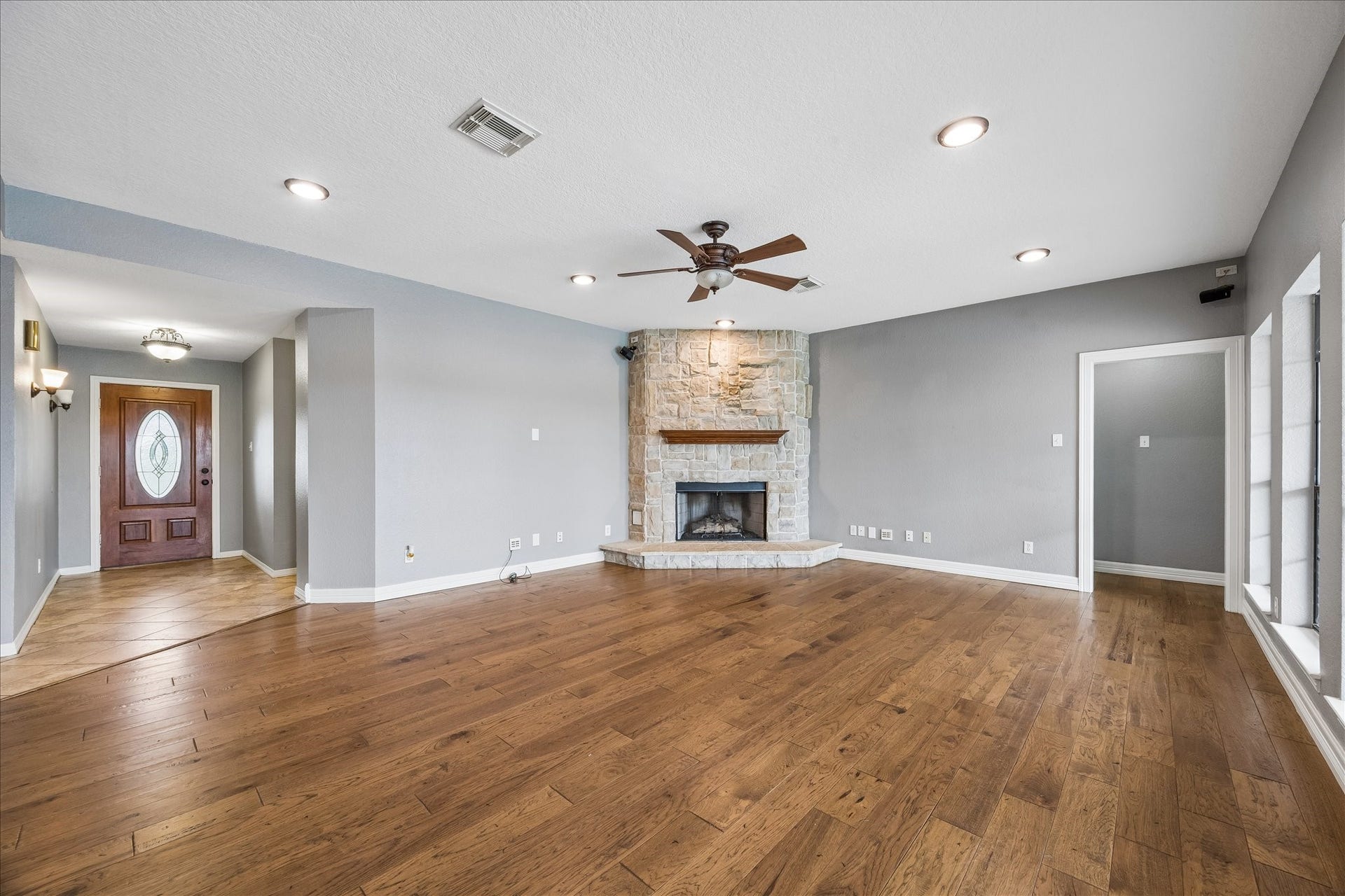9102 N Humble Camp Road, Dickinson, TX 77539 9102 N Humble Camp Road, Dickinson, TX 77539