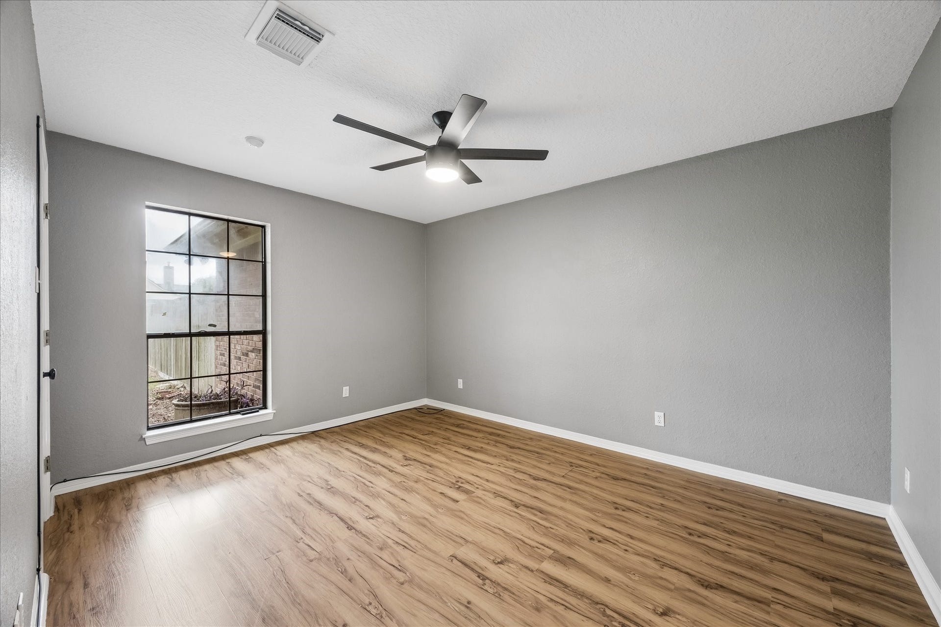 9102 N Humble Camp Road, Dickinson, TX 77539 9102 N Humble Camp Road, Dickinson, TX 77539