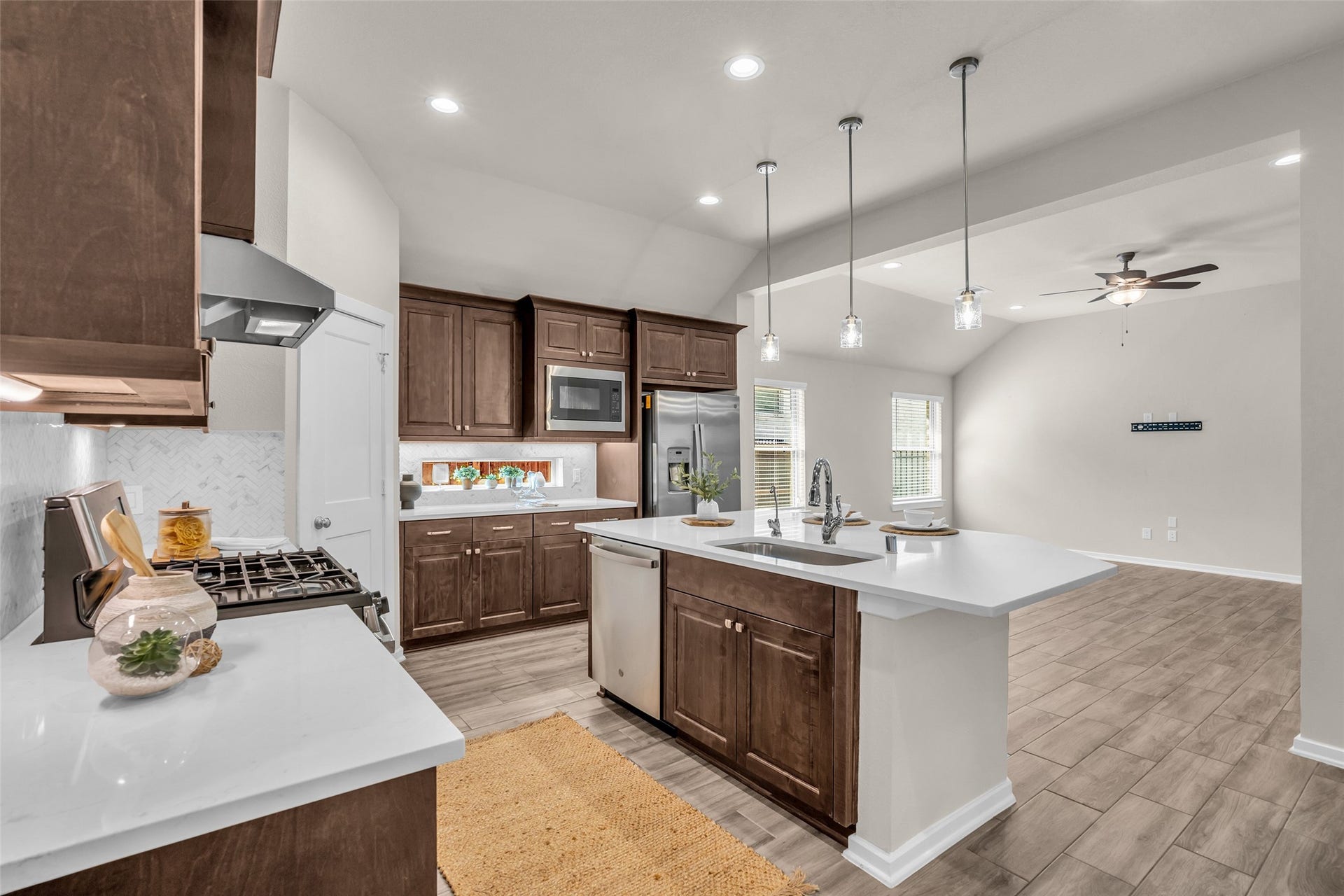 11935 Radura Road, Humble, TX 77346 11935 Radura Road, Humble, TX 77346