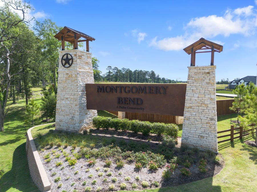 Property photo for 929 Silver Buckle Lane, Montgomery, TX