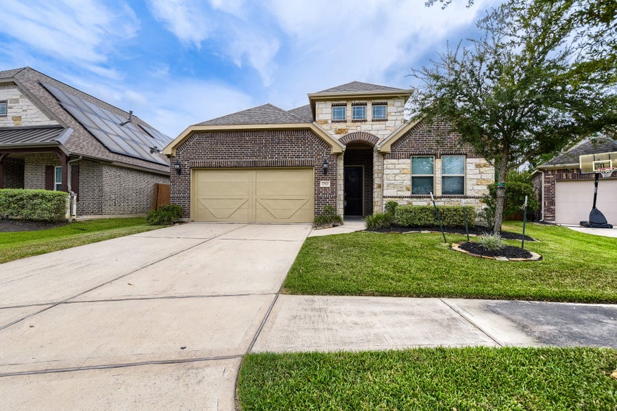 Property photo for 27917 Spearhead Ridge Drive, Spring, TX
