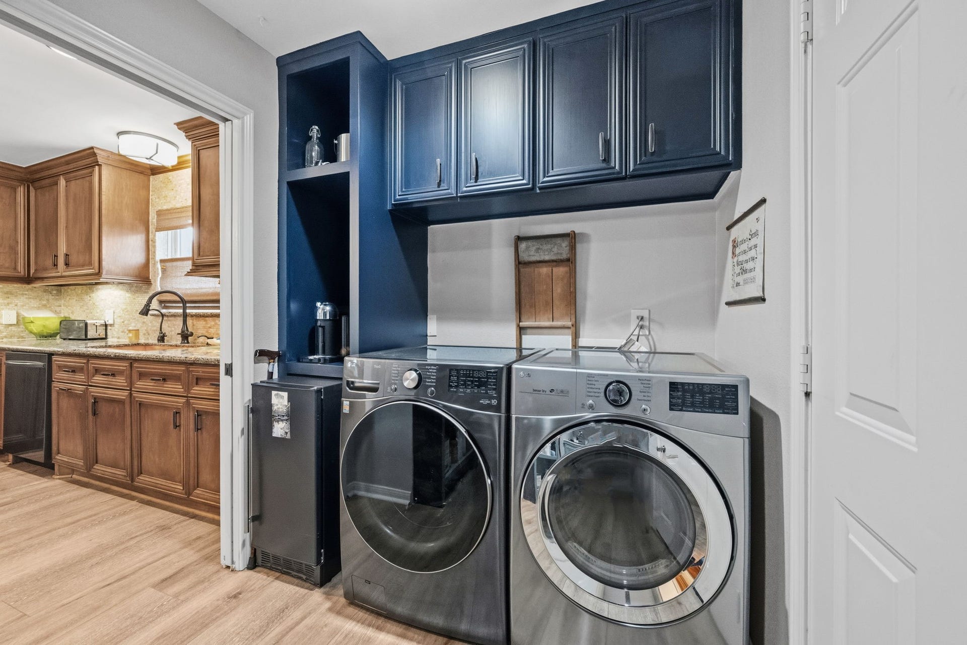 5711 Cerritos Drive, Houston, TX 77035 5711 Cerritos Drive, Houston, TX 77035