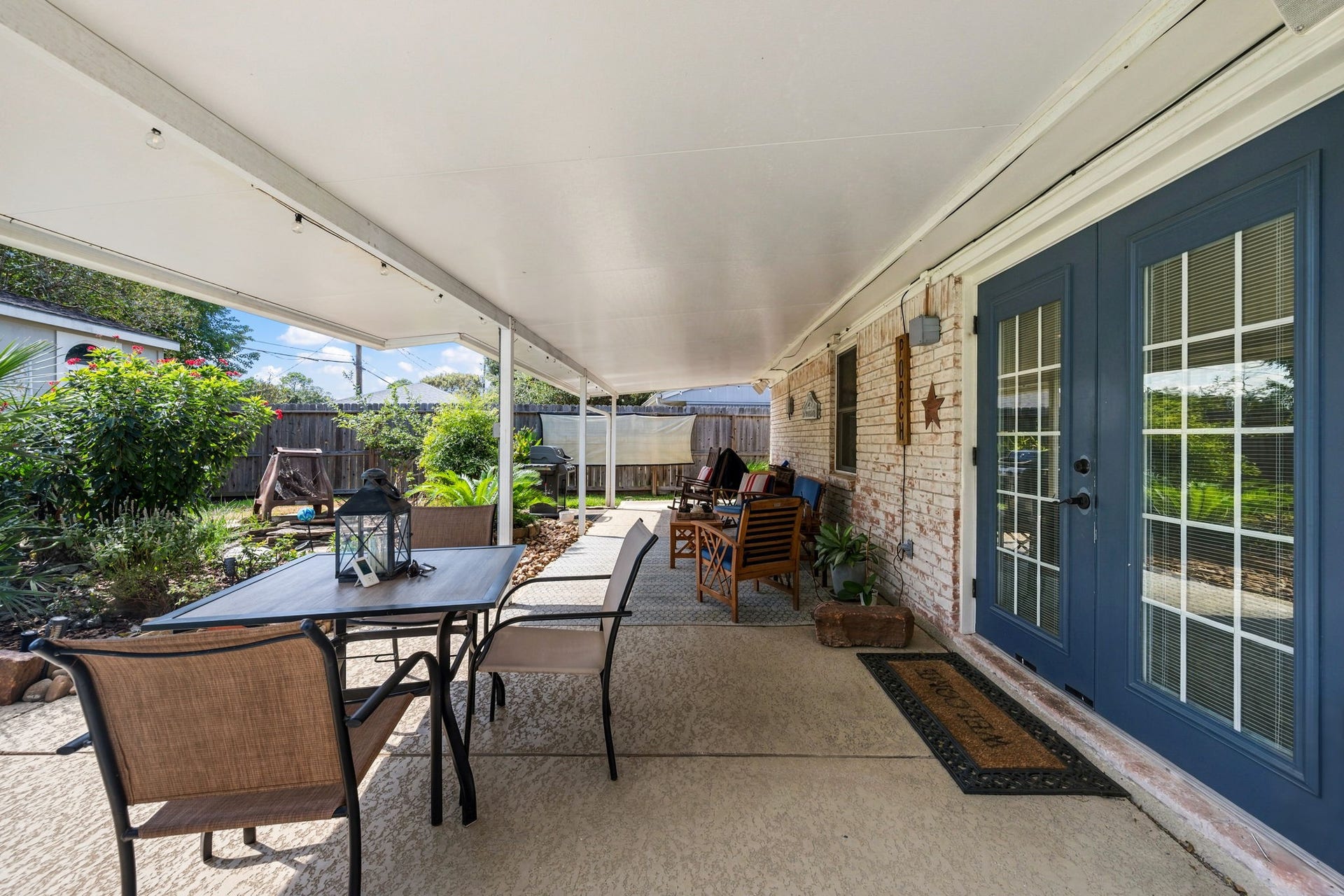 5711 Cerritos Drive, Houston, TX 77035 5711 Cerritos Drive, Houston, TX 77035