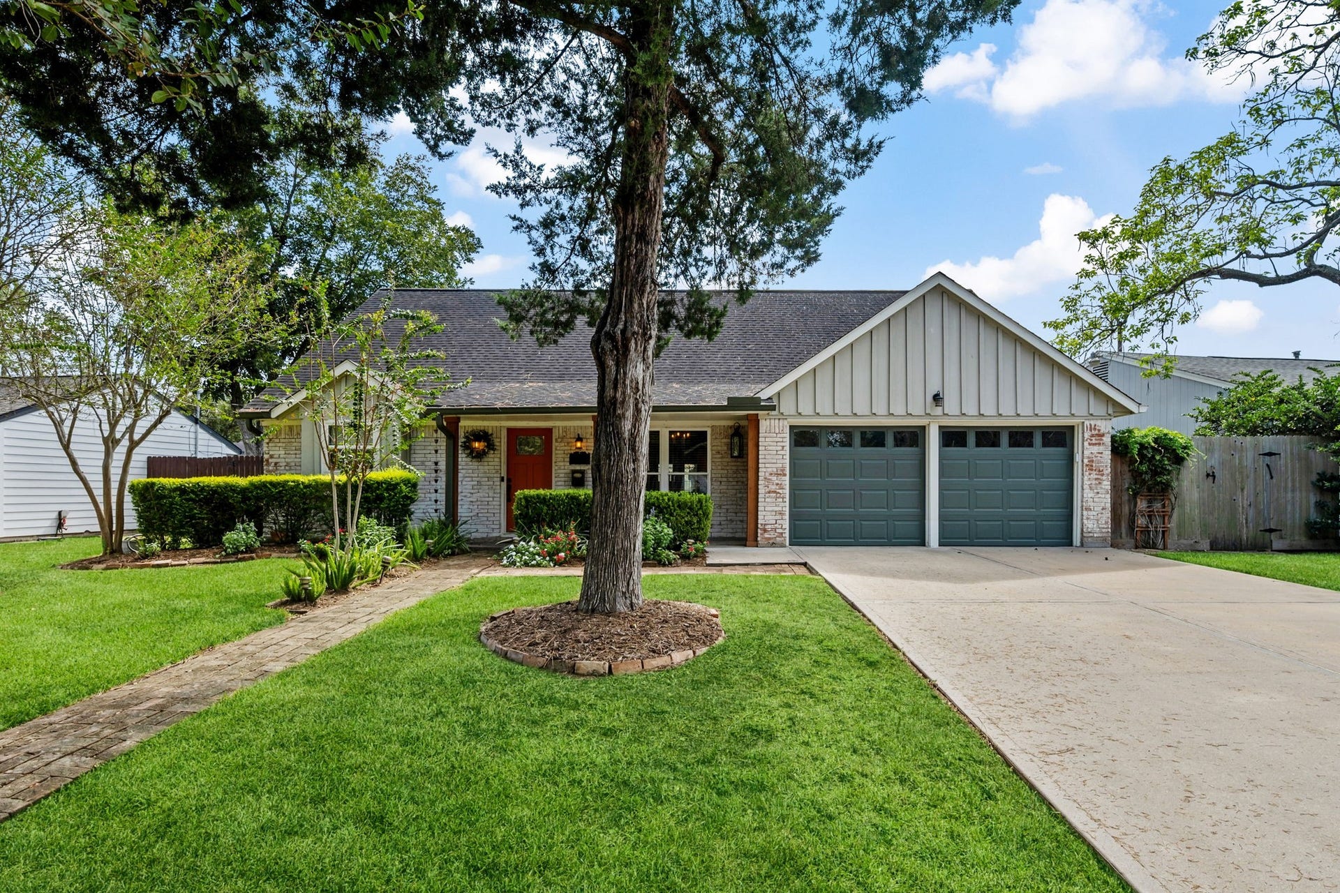 5711 Cerritos Drive, Houston, TX 77035 5711 Cerritos Drive, Houston, TX 77035