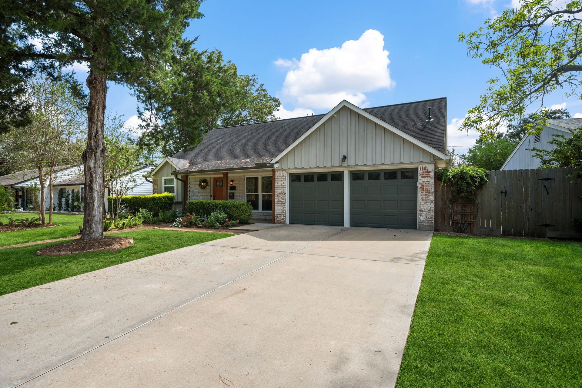 5711 Cerritos Drive, Houston, TX 77035 5711 Cerritos Drive, Houston, TX 77035