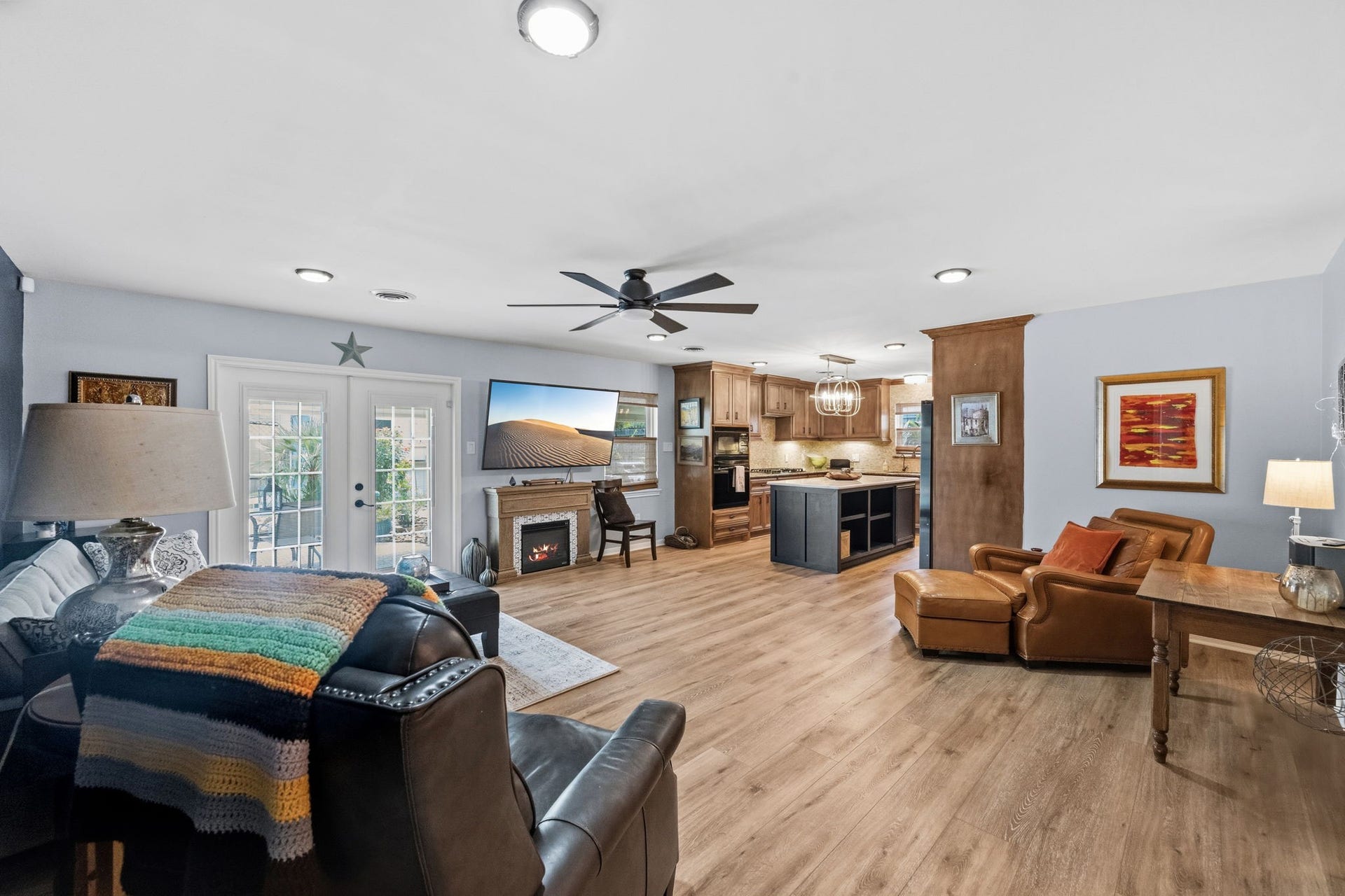 5711 Cerritos Drive, Houston, TX 77035 5711 Cerritos Drive, Houston, TX 77035