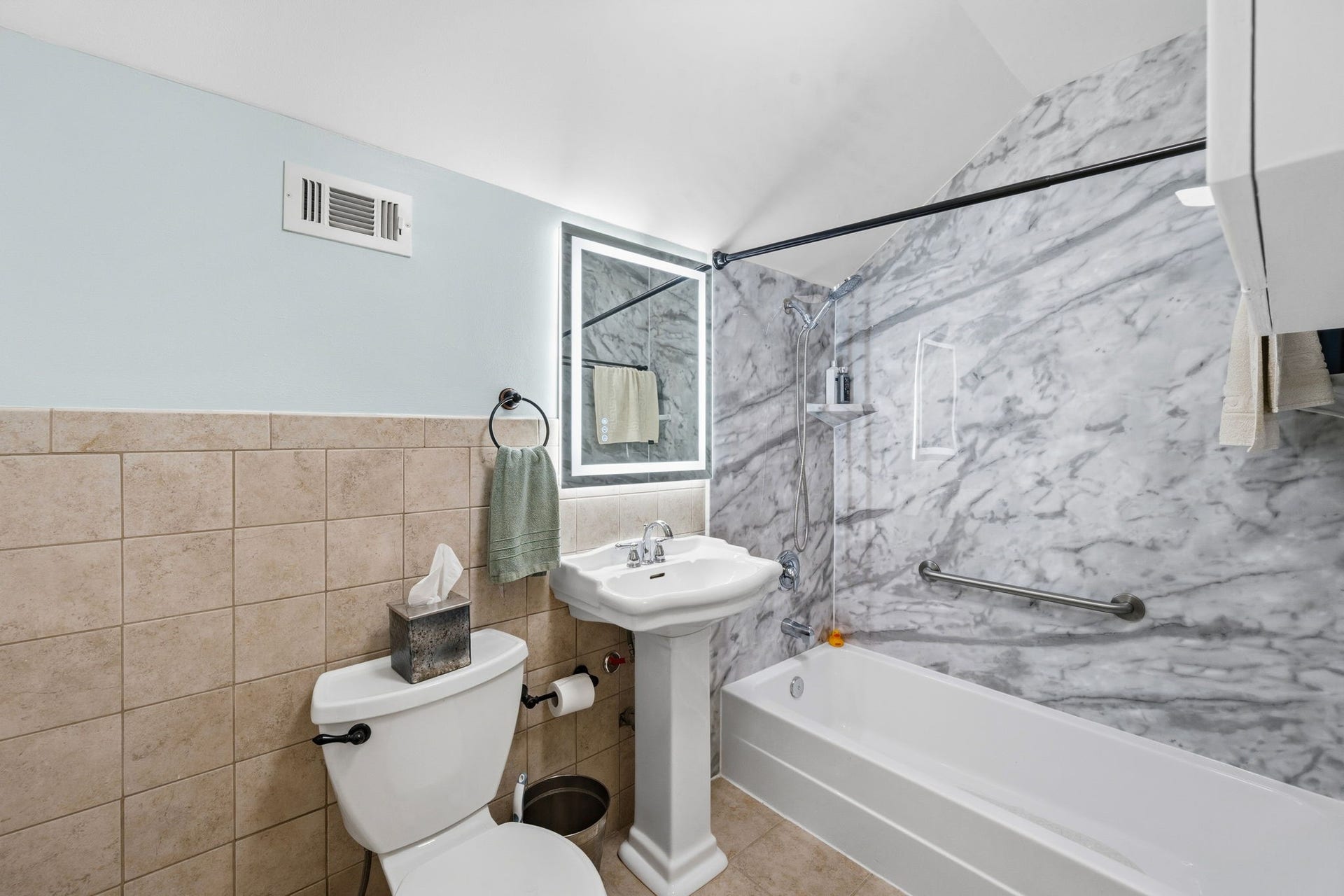 5711 Cerritos Drive, Houston, TX 77035 5711 Cerritos Drive, Houston, TX 77035