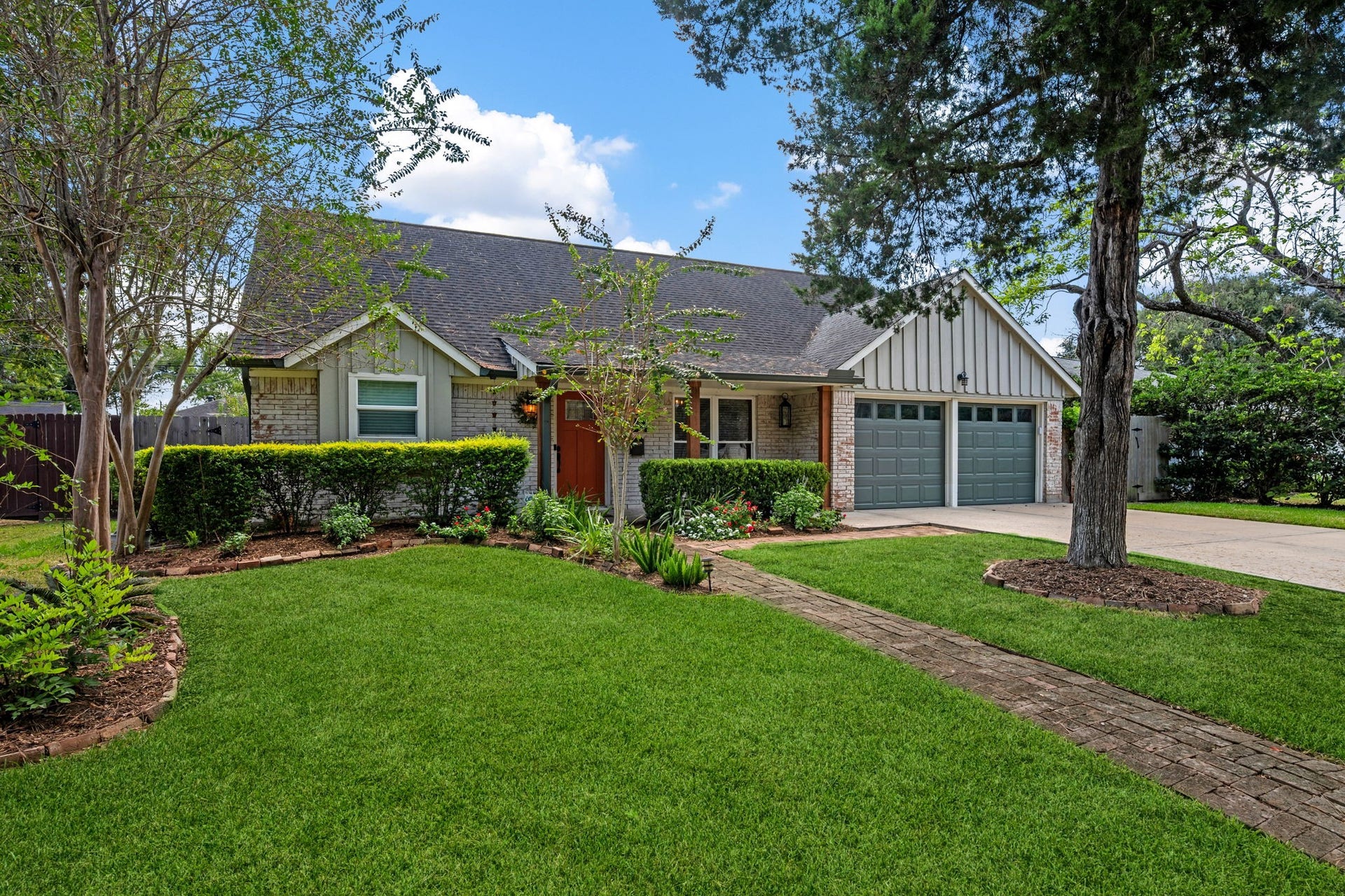 5711 Cerritos Drive, Houston, TX 77035 5711 Cerritos Drive, Houston, TX 77035