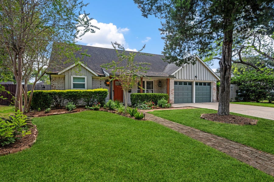 Property photo for 5711 Cerritos Drive, Houston, TX