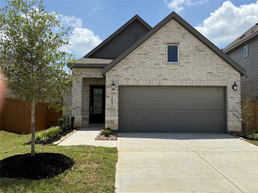 Property photo for 21627 Carbonari Drive, Tomball, TX
