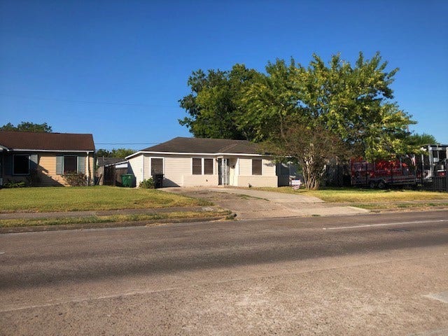 Property photo for 3349 Airport Boulevard, Houston, TX