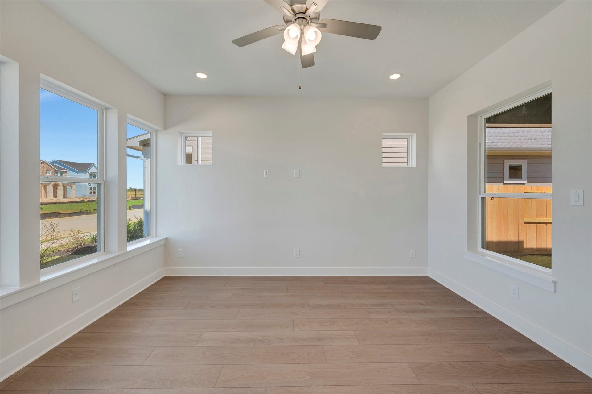 16746 Vibrant Avenue, Hockley, TX 77447
