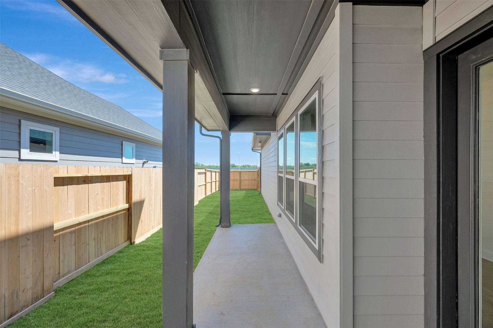 16746 Vibrant Avenue, Hockley, TX 77447