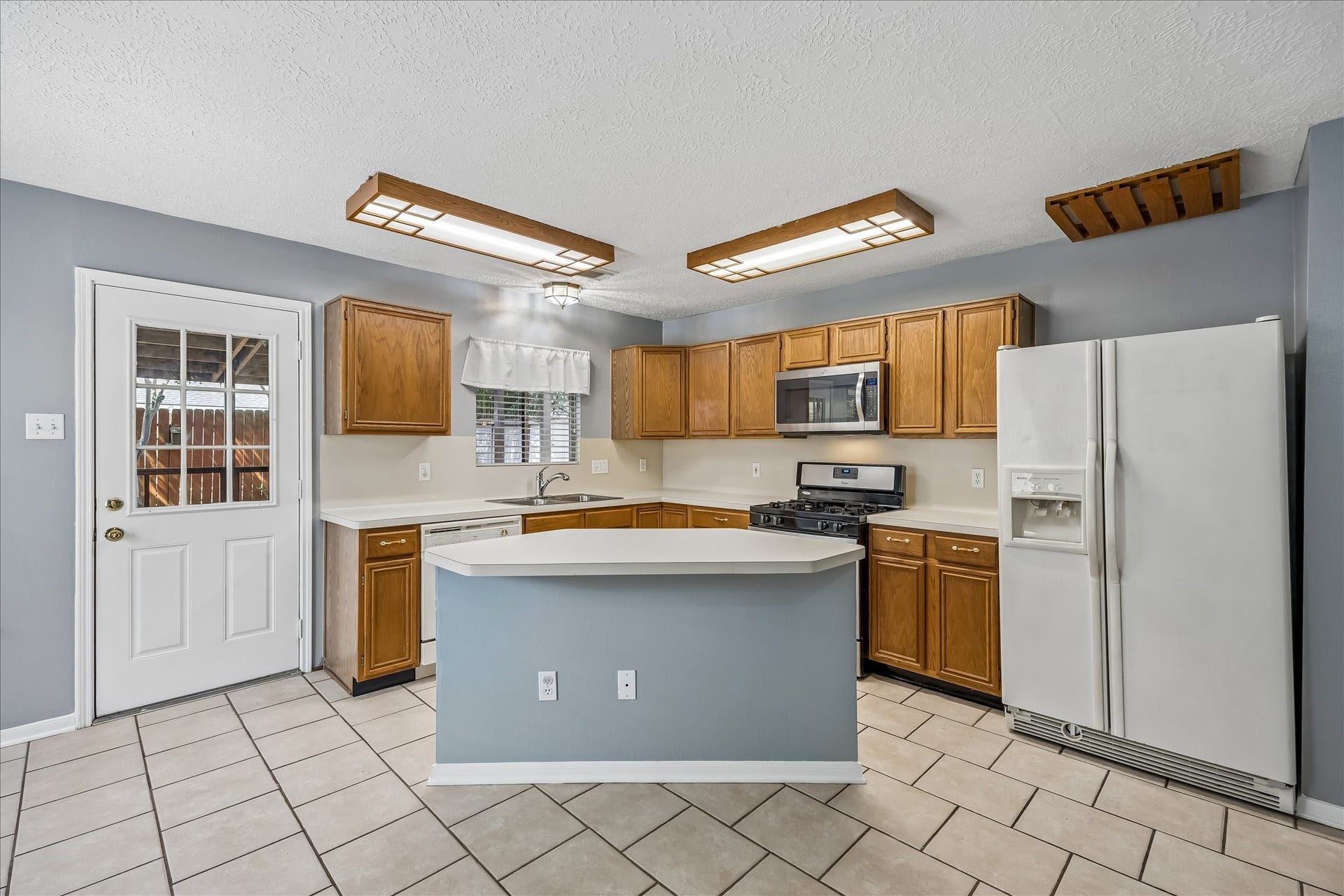 4618 Kimball Drive, Pearland, TX 77584 4618 Kimball Drive, Pearland, TX 77584