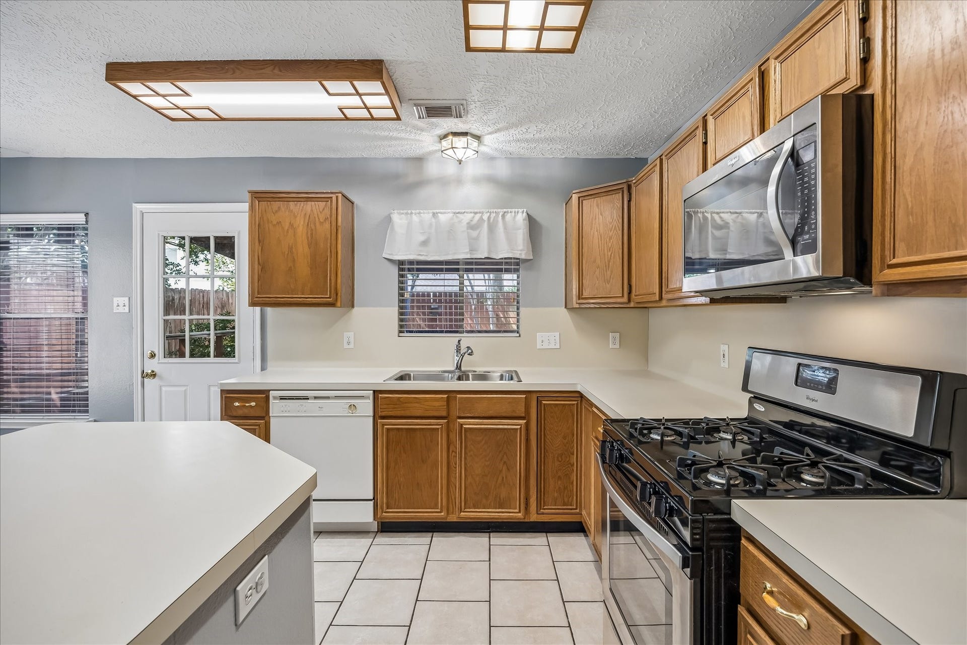 4618 Kimball Drive, Pearland, TX 77584 4618 Kimball Drive, Pearland, TX 77584