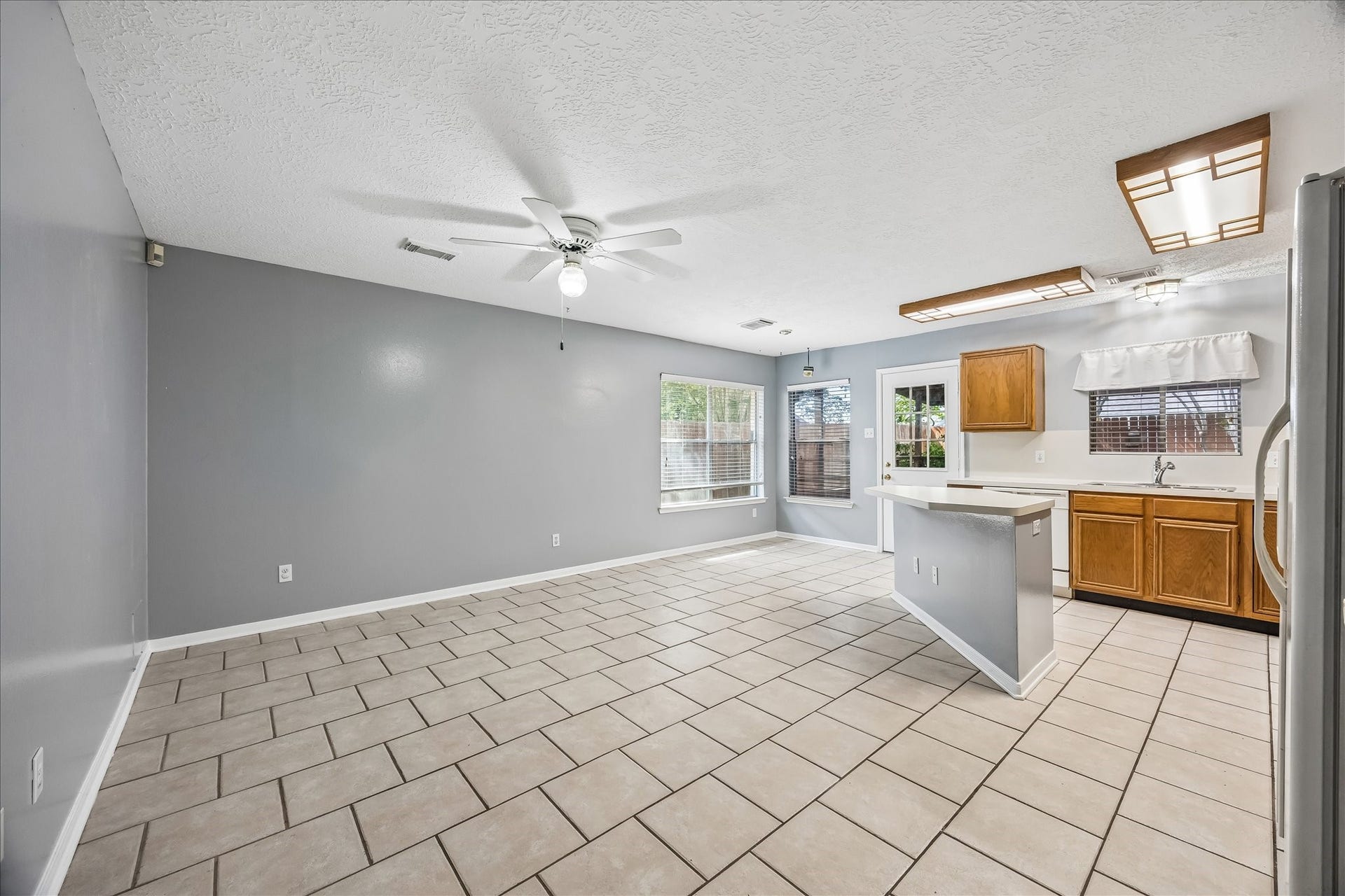 4618 Kimball Drive, Pearland, TX 77584 4618 Kimball Drive, Pearland, TX 77584
