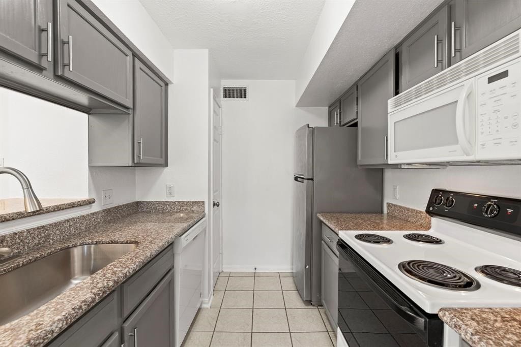 2120 El Paseo Street, #2206, Houston, TX 77054 2120 El Paseo Street, #2206, Houston, TX 77054