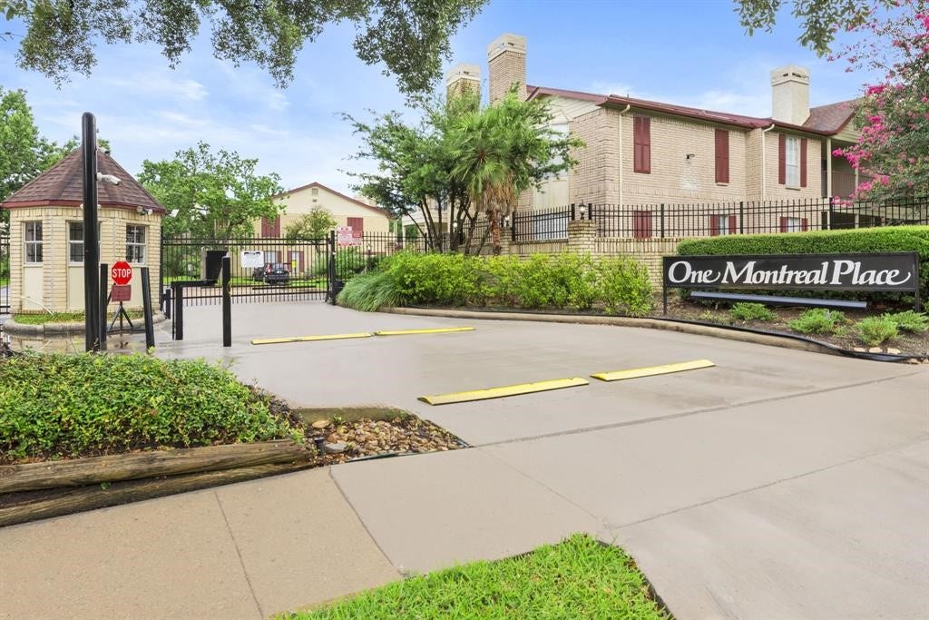 2120 El Paseo Street, #2206, Houston, TX 77054 2120 El Paseo Street, #2206, Houston, TX 77054