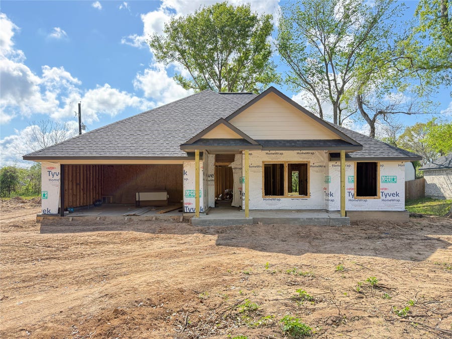 Property photo for 50 Nelson Court, Jones Creek, TX