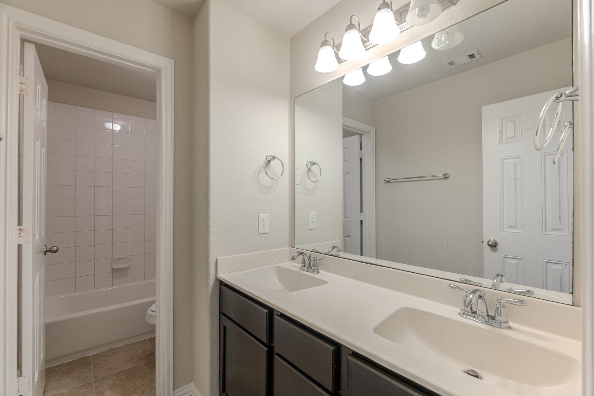 8118 Little Scarlet Street, Conroe, TX 77385 8118 Little Scarlet Street, Conroe, TX 77385