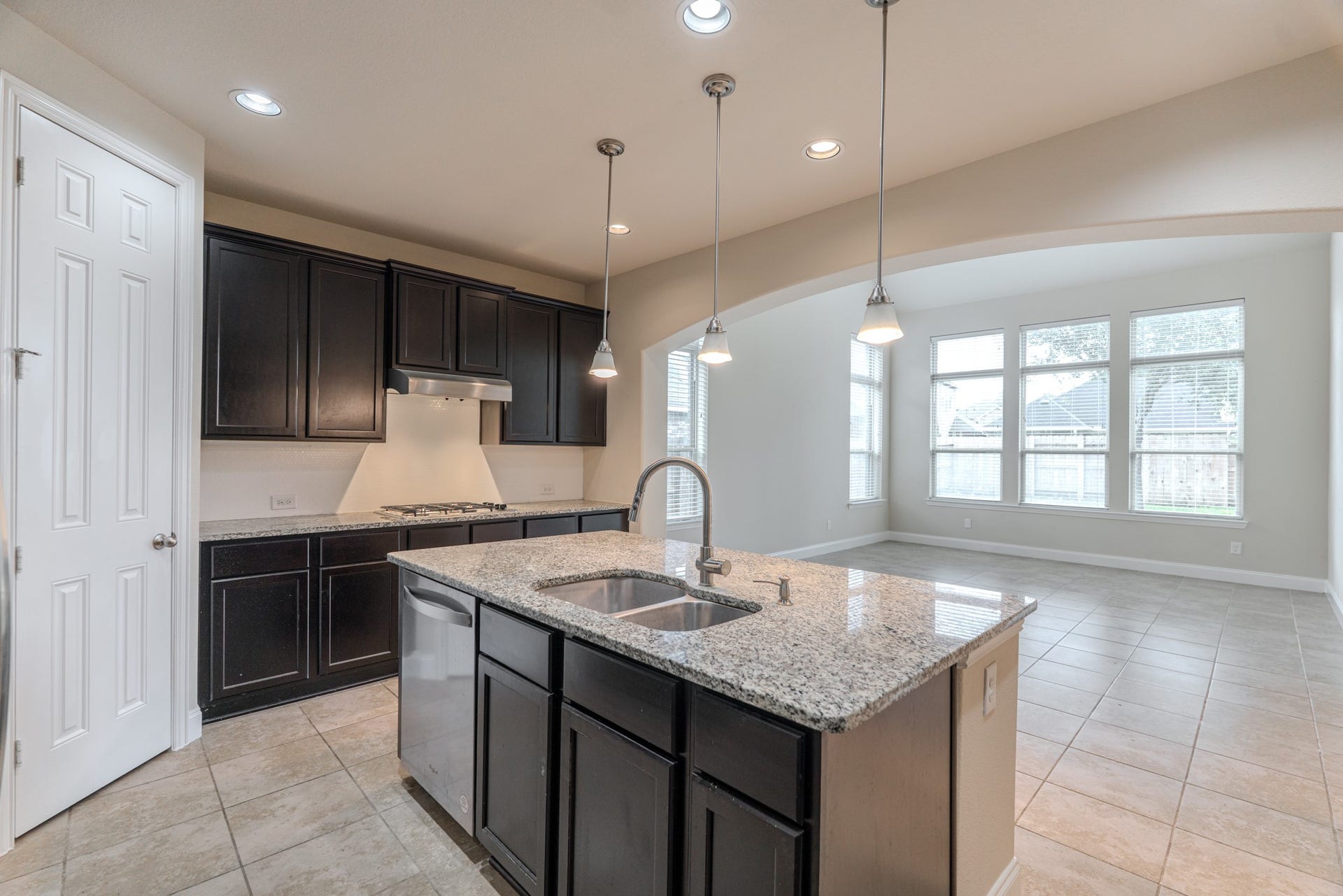 8118 Little Scarlet Street, Conroe, TX 77385 8118 Little Scarlet Street, Conroe, TX 77385