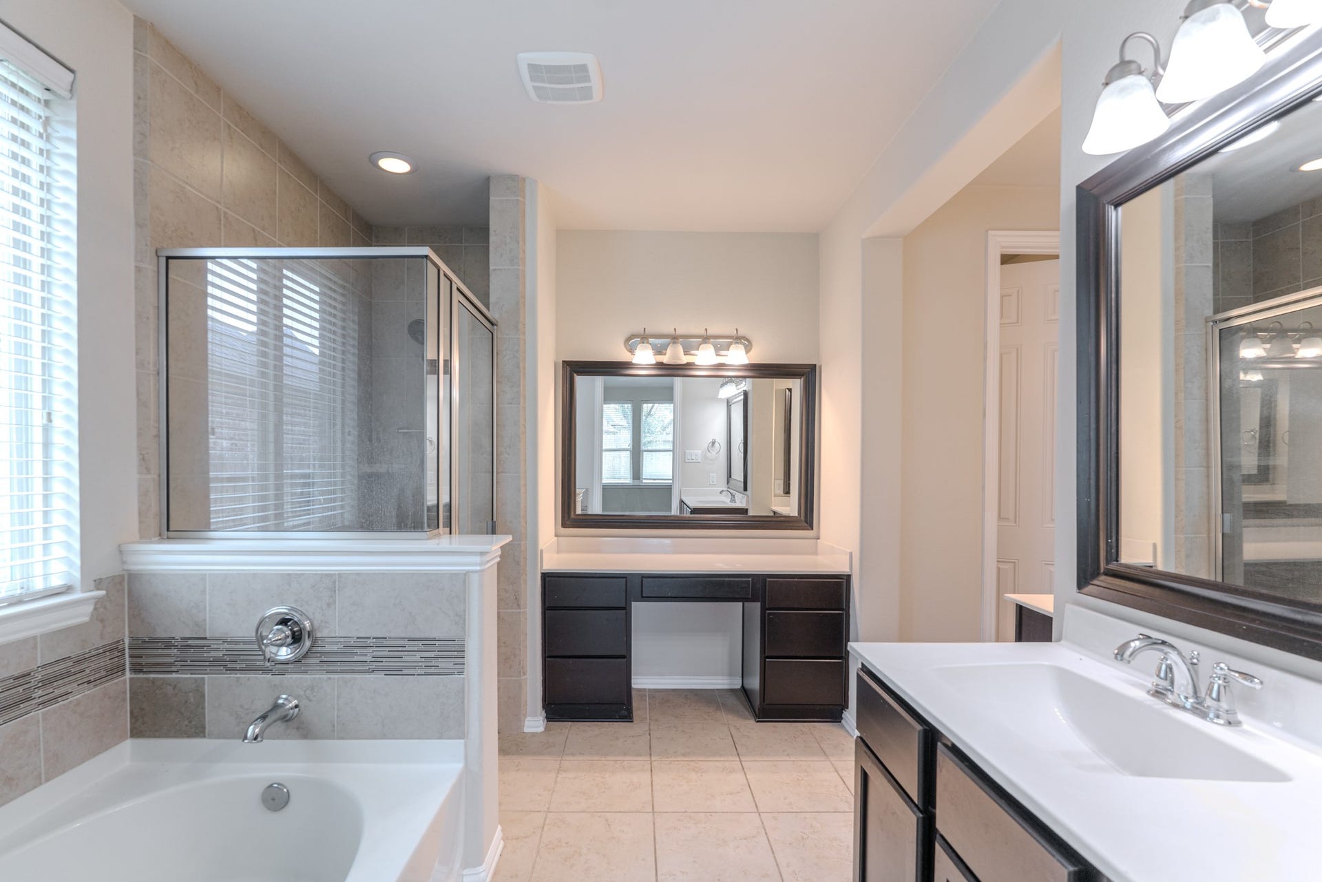 8118 Little Scarlet Street, Conroe, TX 77385 8118 Little Scarlet Street, Conroe, TX 77385