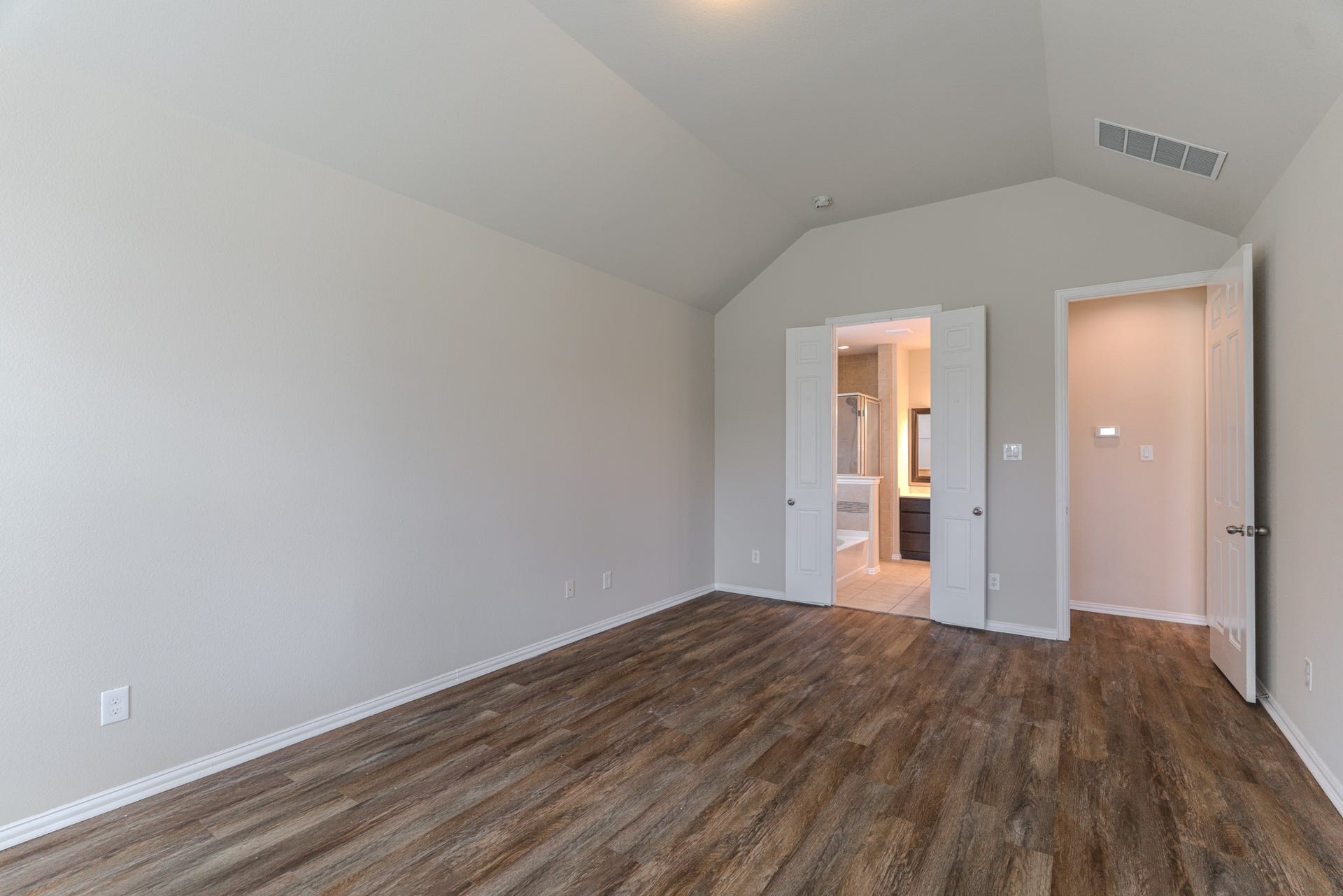 8118 Little Scarlet Street, Conroe, TX 77385 Master bedroom