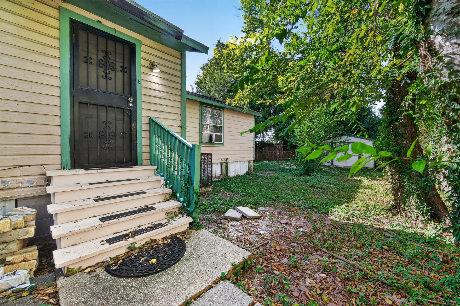 5130 Live Oak Street, Houston, TX 77004