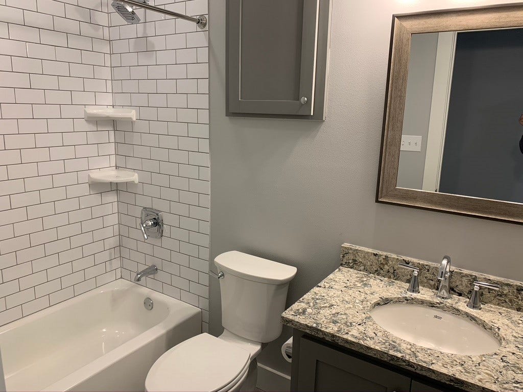 2509 S Grand Boulevard, Pearland, TX 77581 Unit A guest bath