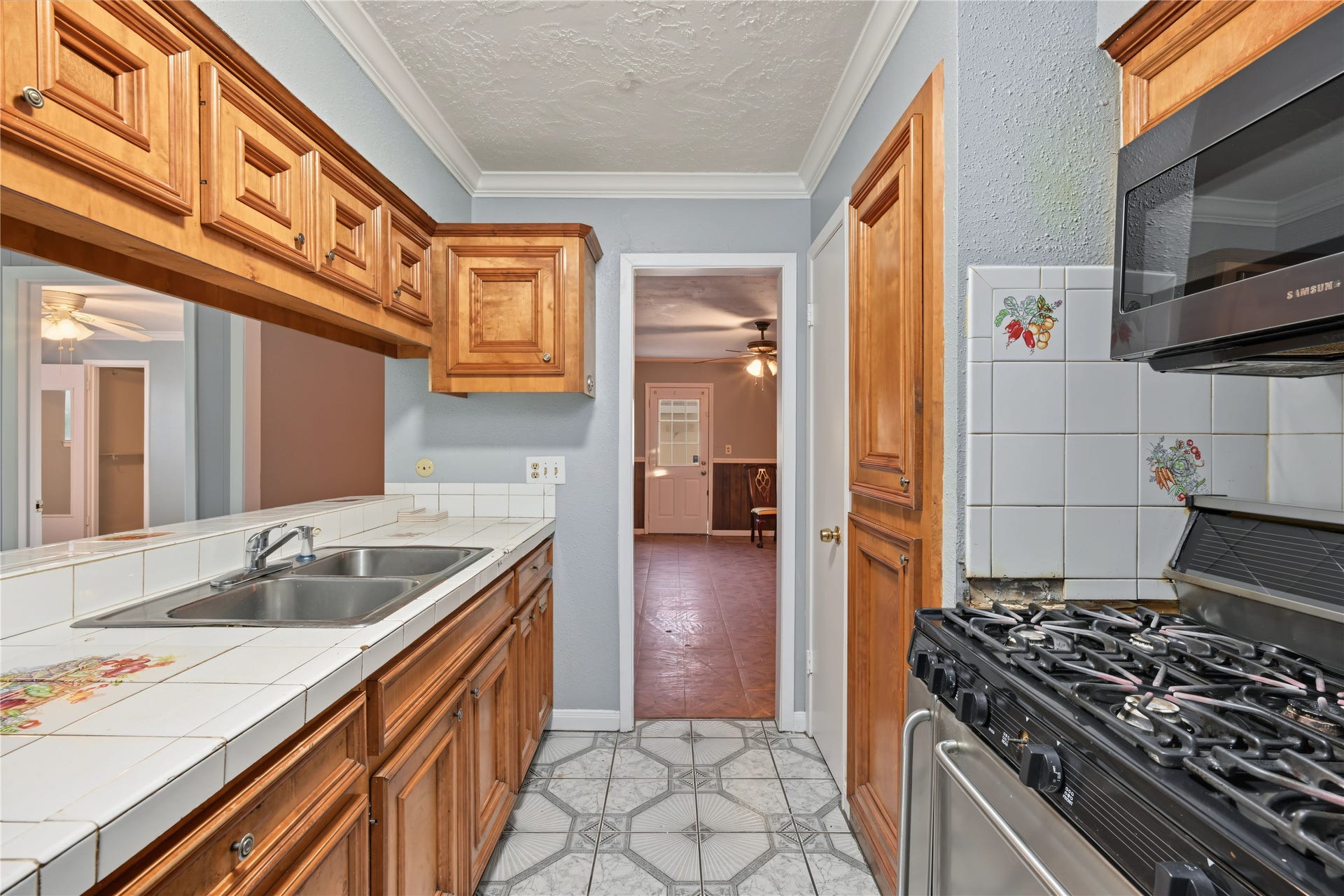 7510 Baneway Drive, Houston, TX 77072 Kitchen