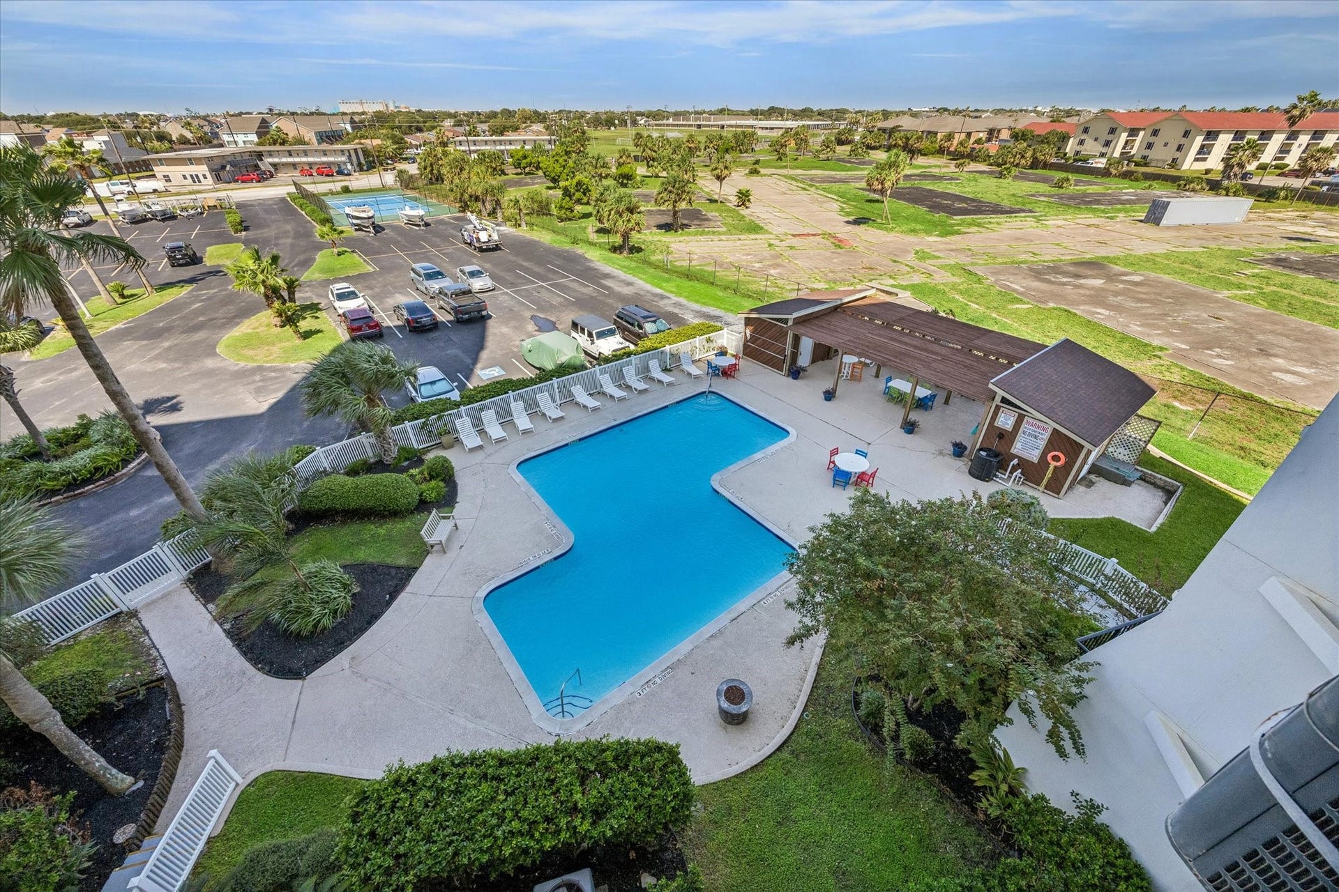 7310 Seawall Boulevard, #402, Galveston, TX 77551 7310 Seawall Boulevard, #402, Galveston, TX 77551