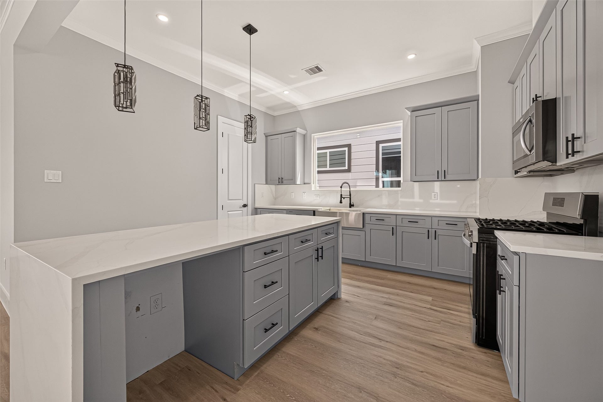 3365 Yellowstone Boulevard, Houston, TX 77021 3365 Yellowstone Boulevard, Houston, TX 77021