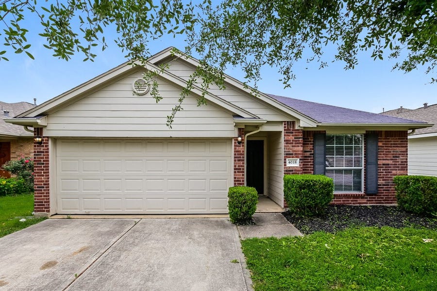 Property photo for 4018 Falvel Shadow Creek Drive, Spring, TX