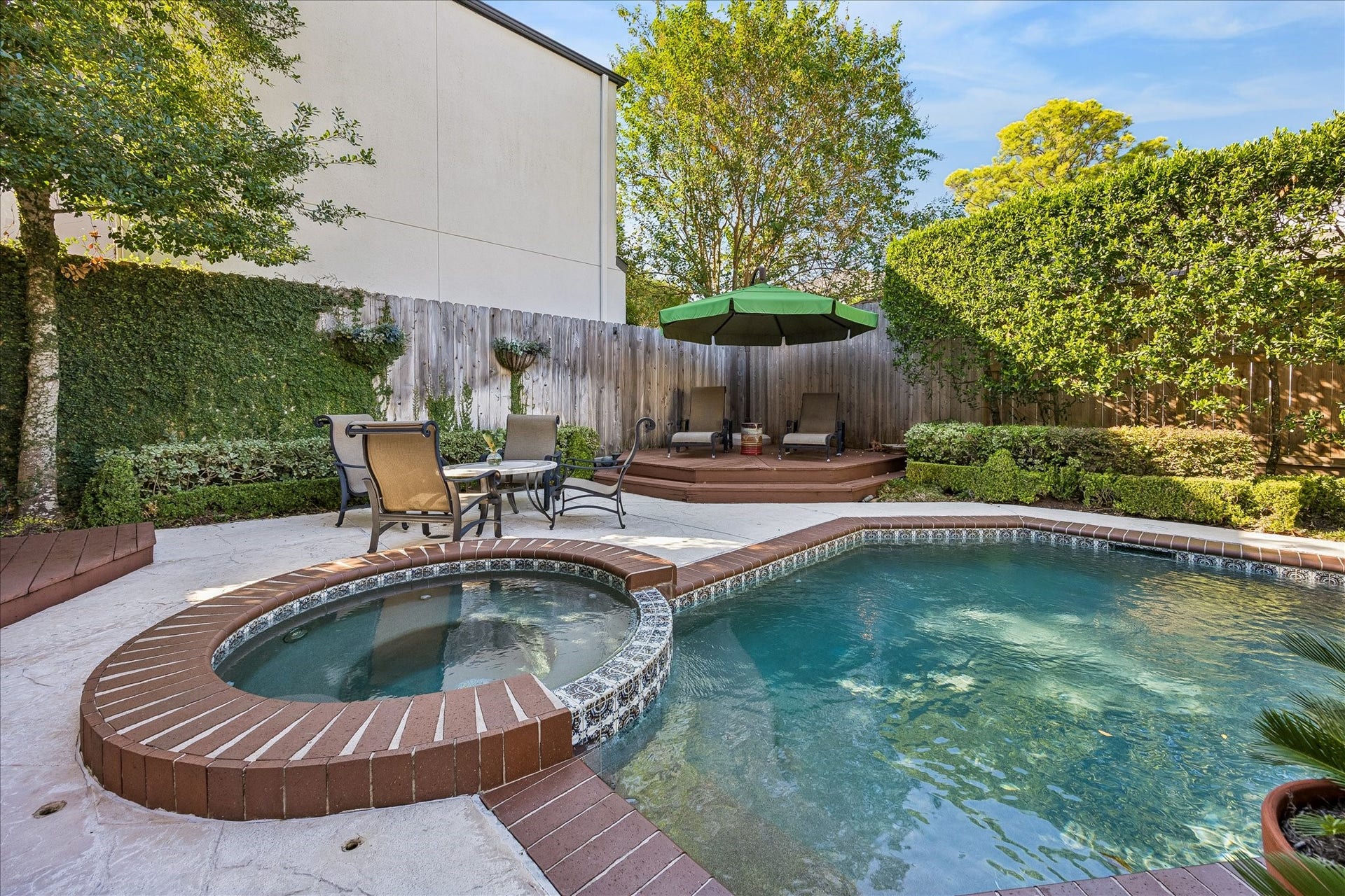 3828 Marquette Street, West University Place, TX 77005 3828 Marquette Street, West University Place, TX 77005