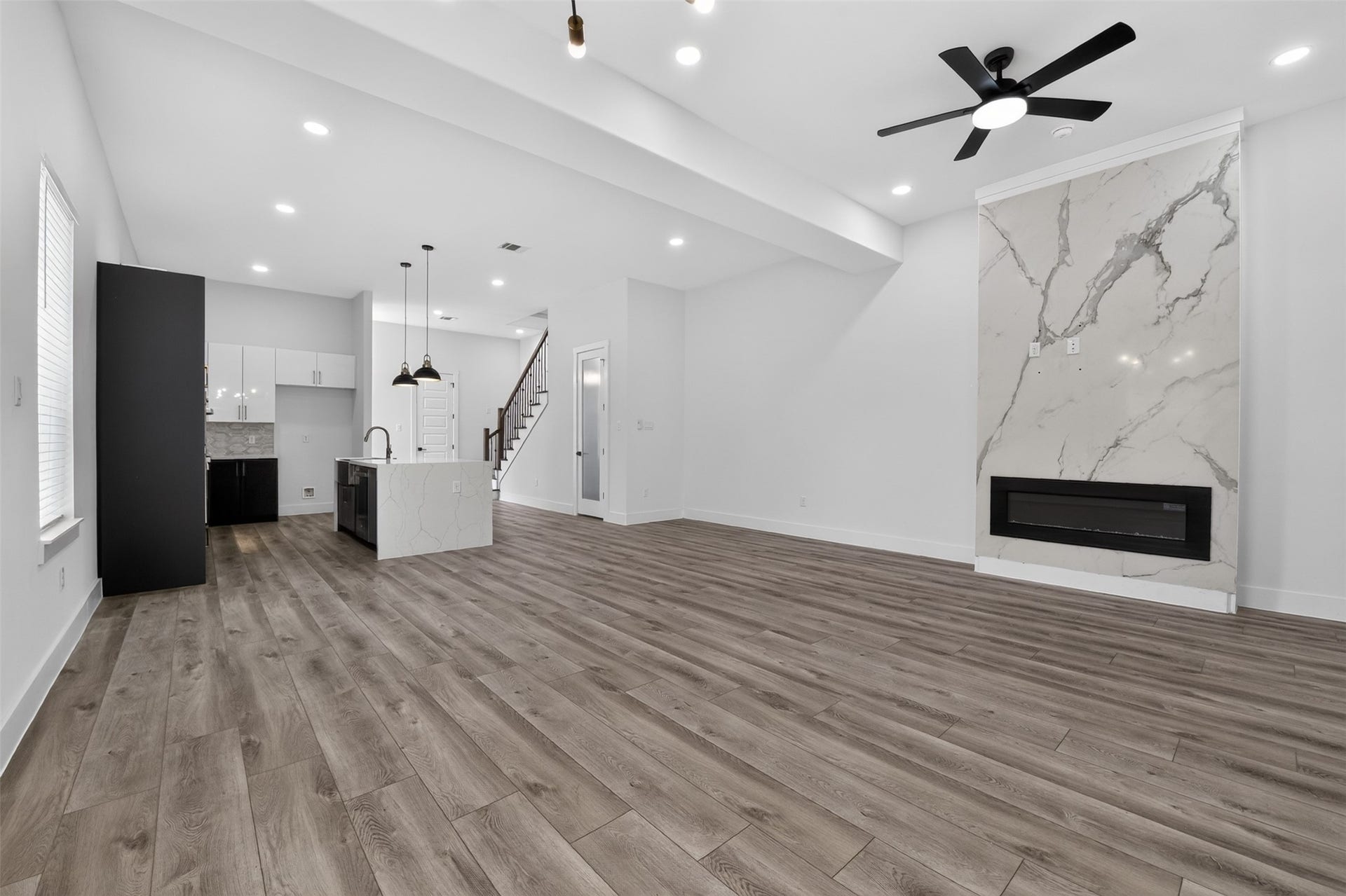 2911 Wichita Street, Houston, TX 77004 A glimpse of the expansive first-floor living spacean inviting canvas ready to be transformed into your own.