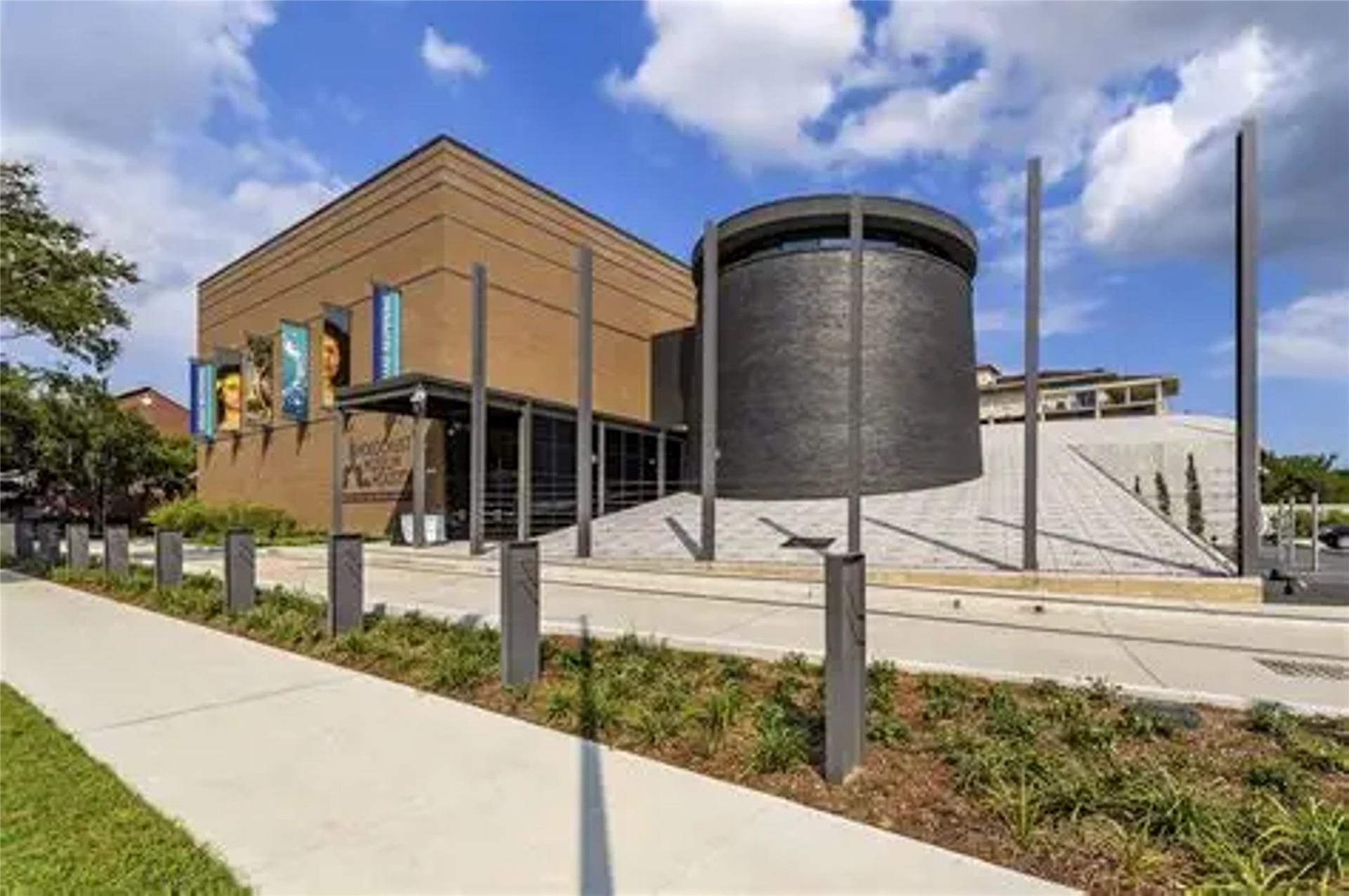 2911 Wichita Street, Houston, TX 77004 Immerse yourself in Houstons rich culture and world-class museumsjust minutes from home.