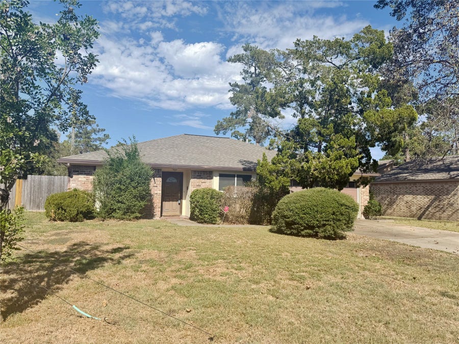 Property photo for 17618 Favor Bend Drive, Humble, TX