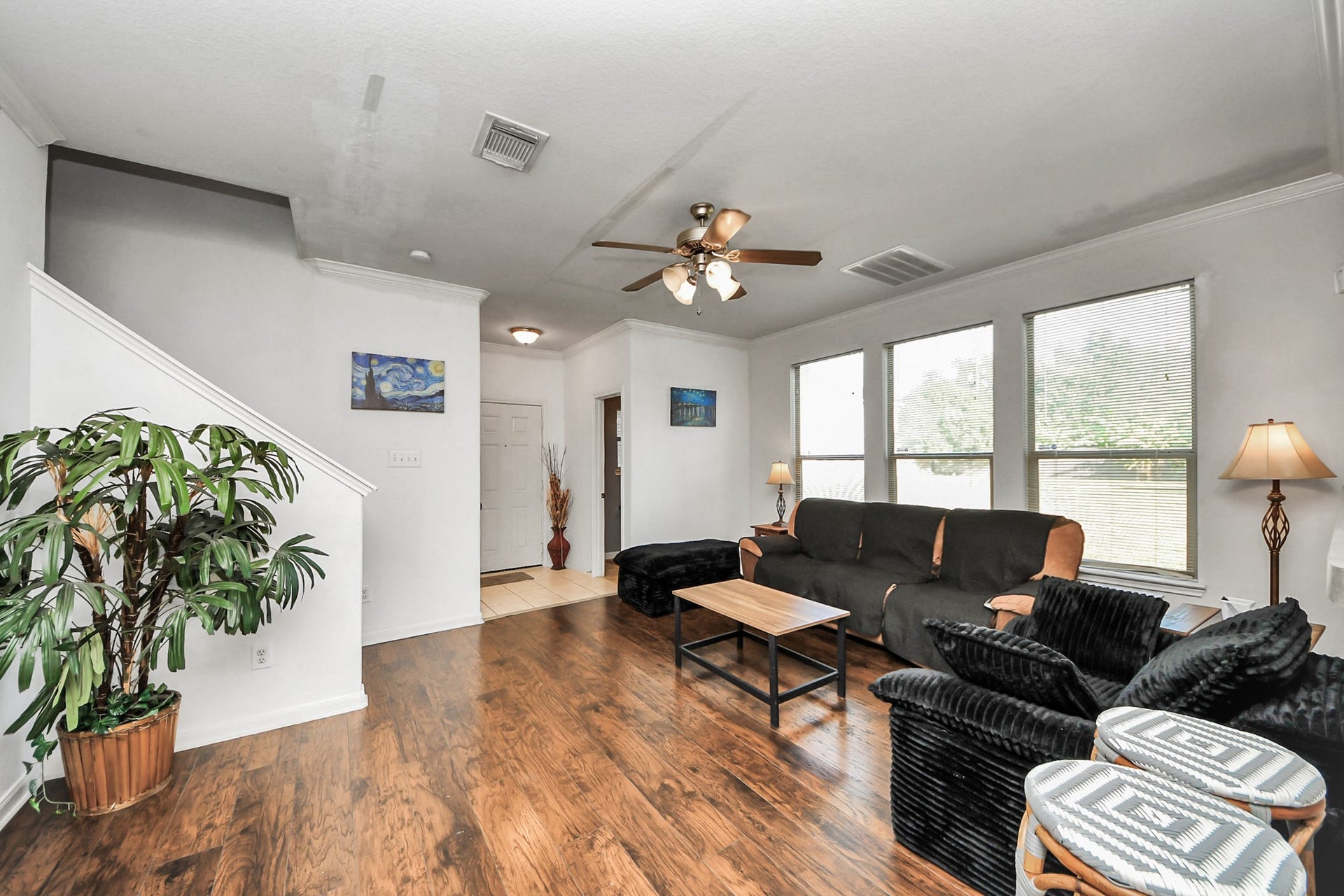 7903 Barnes Ridge Lane, Houston, TX 77072 Formal Living