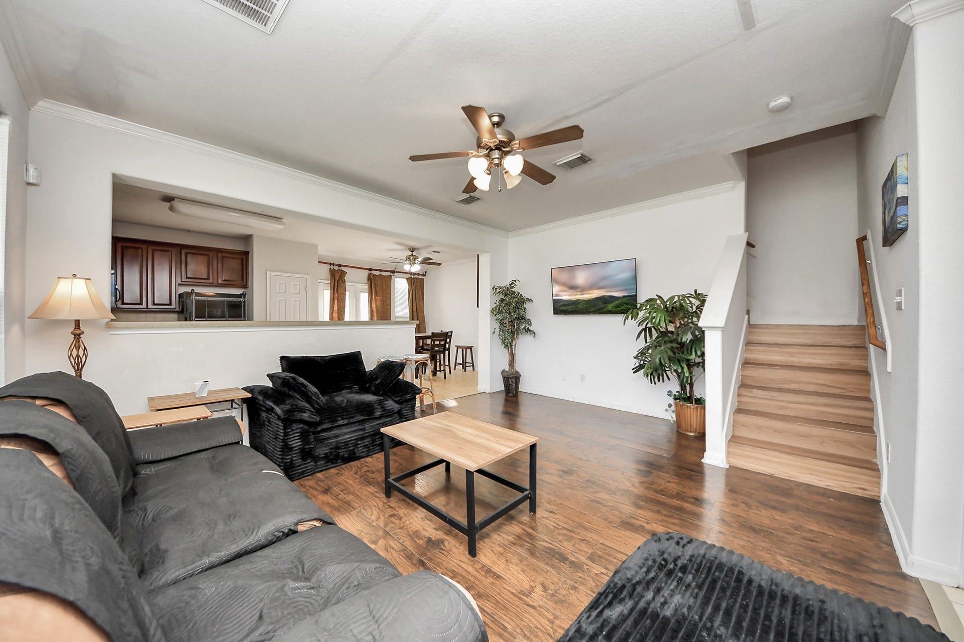 7903 Barnes Ridge Lane, Houston, TX 77072 Formal Living