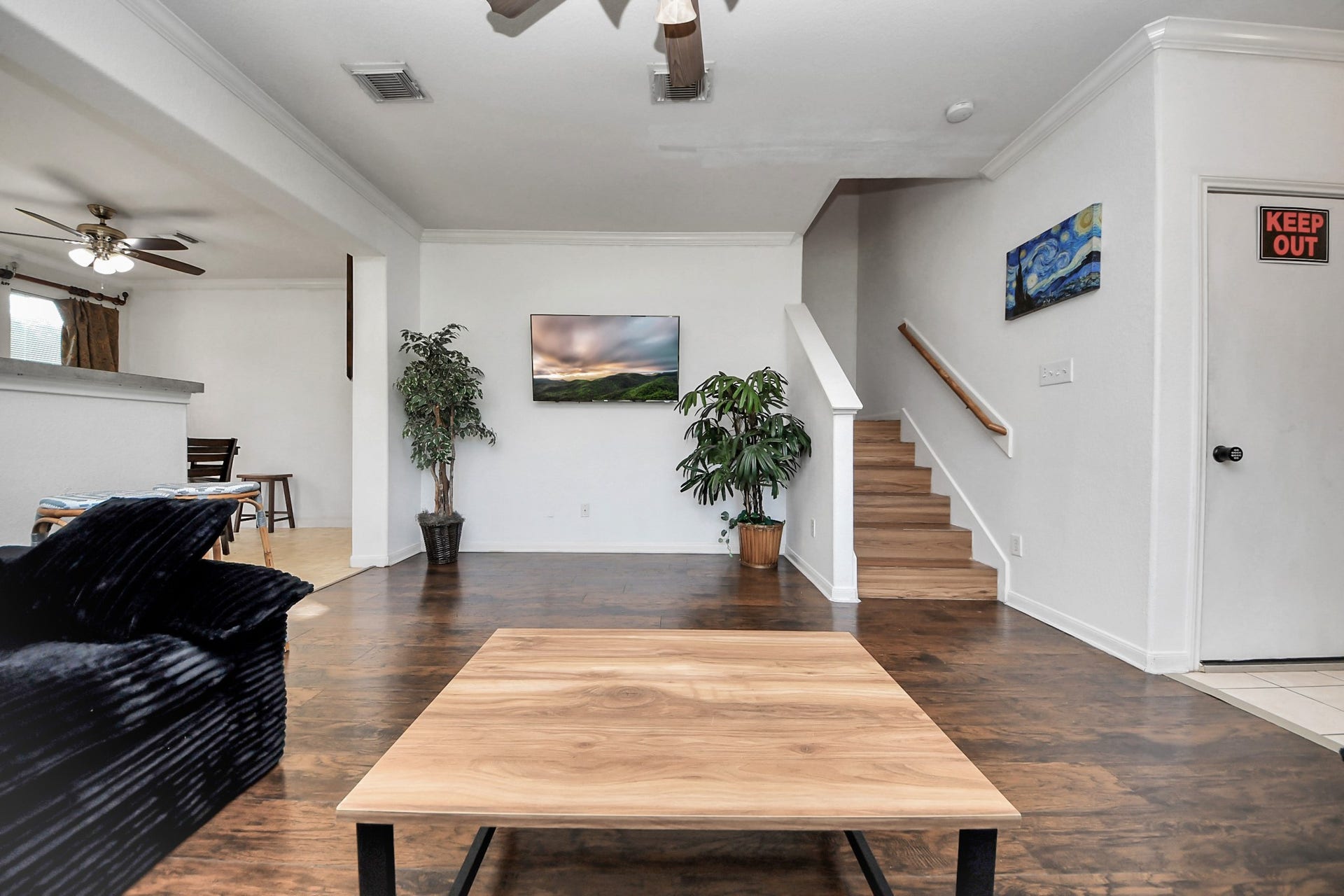 7903 Barnes Ridge Lane, Houston, TX 77072 Formal Living