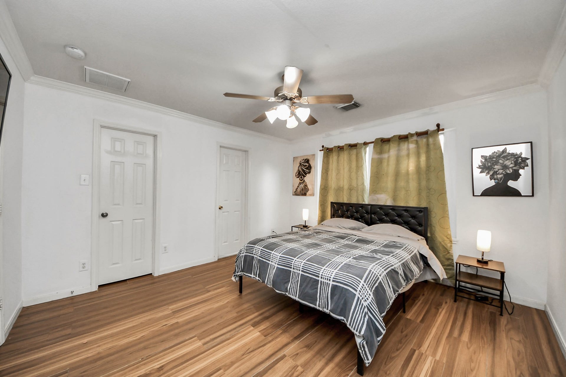 7903 Barnes Ridge Lane, Houston, TX 77072 Primary Bedroom