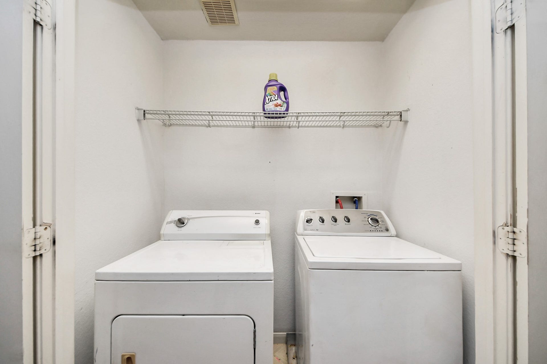 7903 Barnes Ridge Lane, Houston, TX 77072 Laundry Area Upstairs