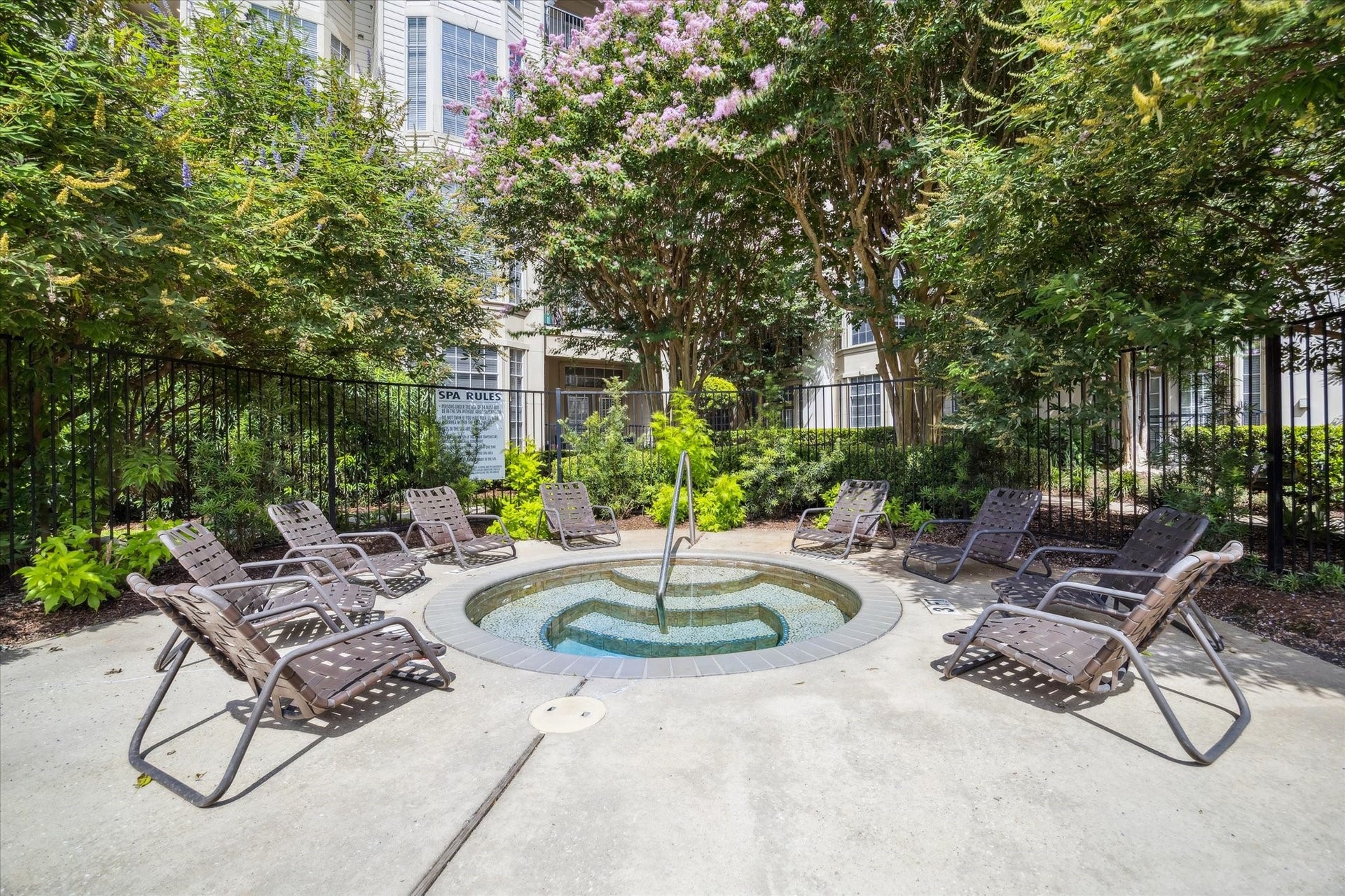 5353 Memorial Drive, #1006, Houston, TX 77007 Whirlpool.