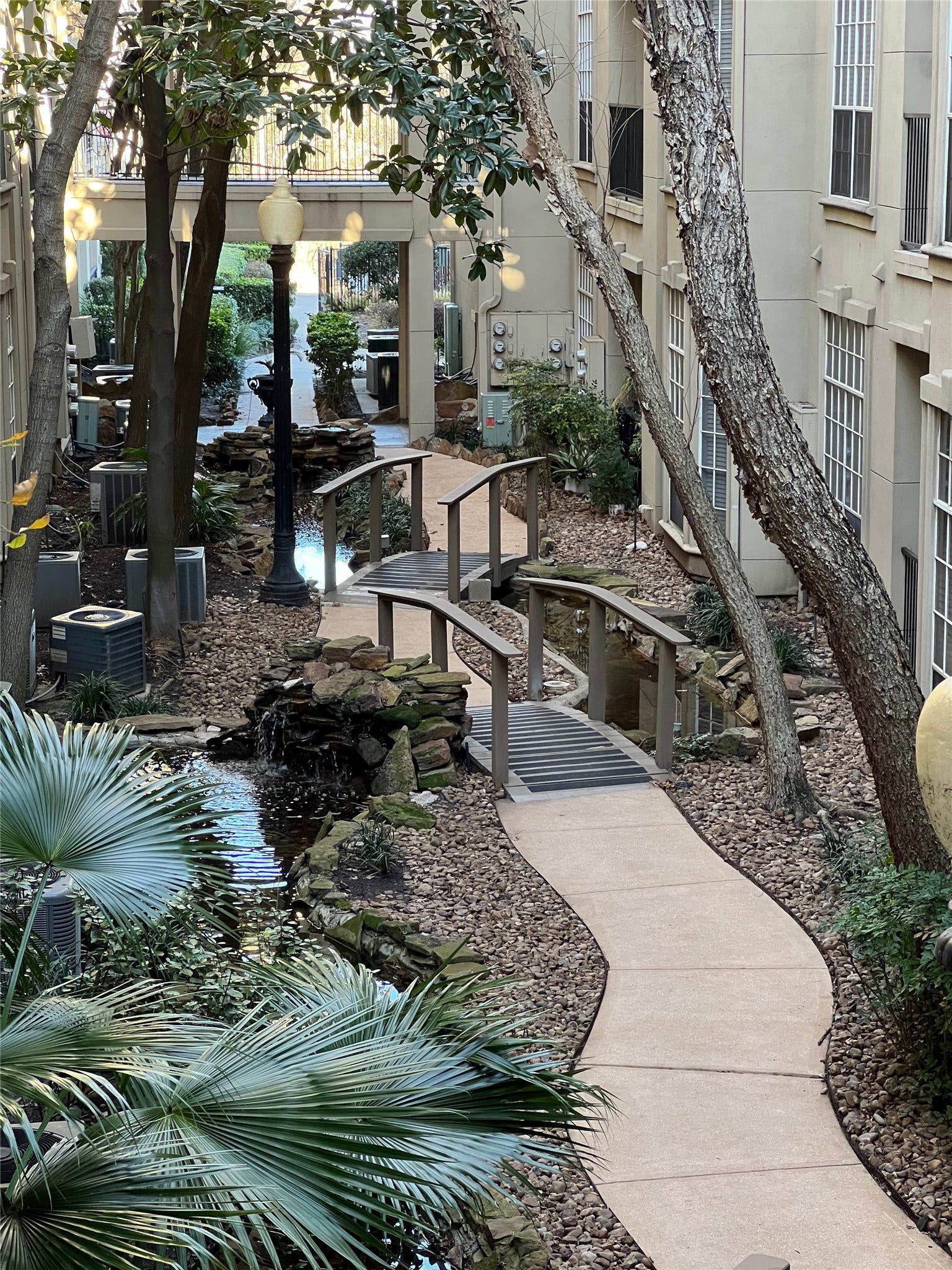 5353 Memorial Drive, #1006, Houston, TX 77007 Beautiful courtyards through the community.