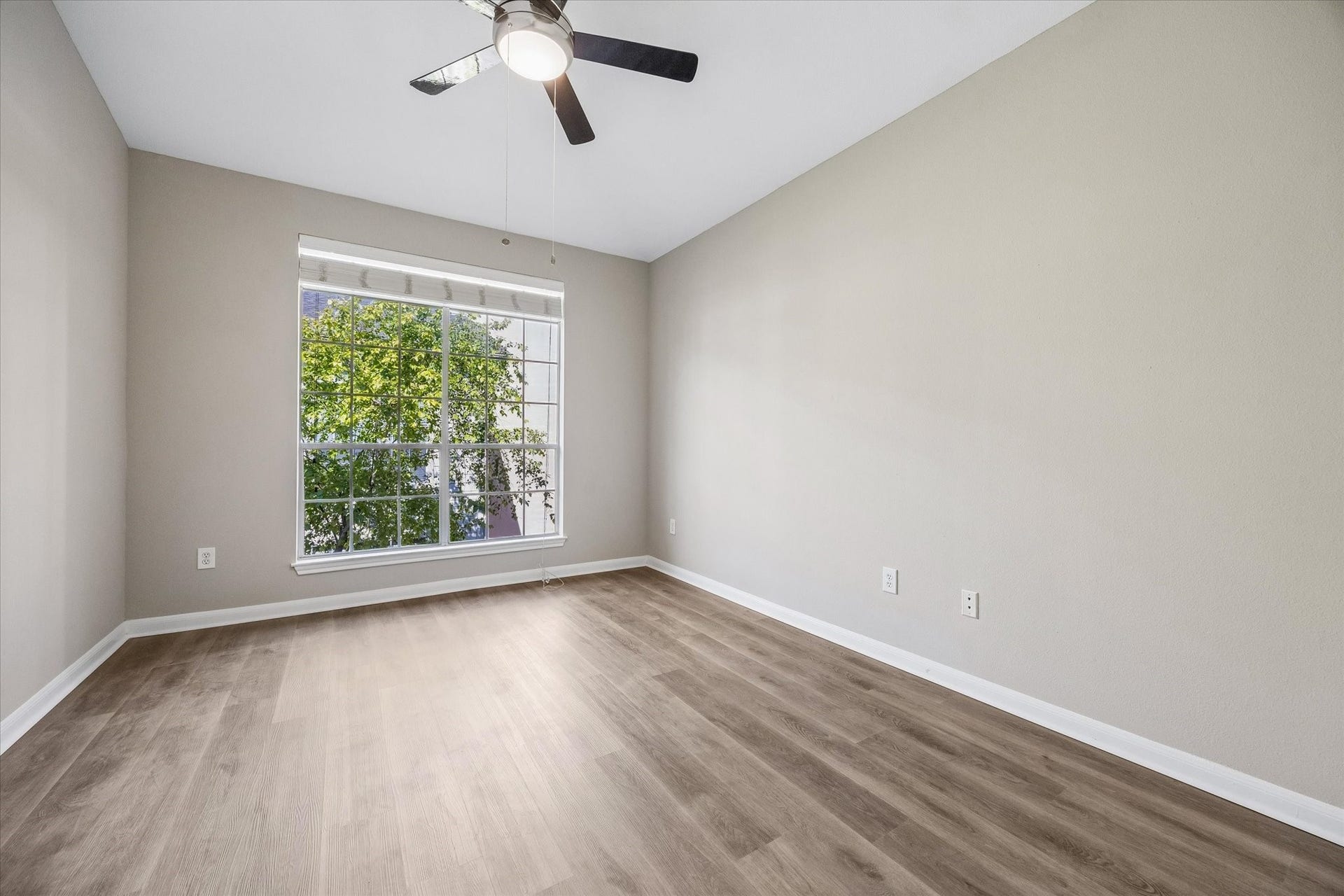 5353 Memorial Drive, #1006, Houston, TX 77007 Bedroom.