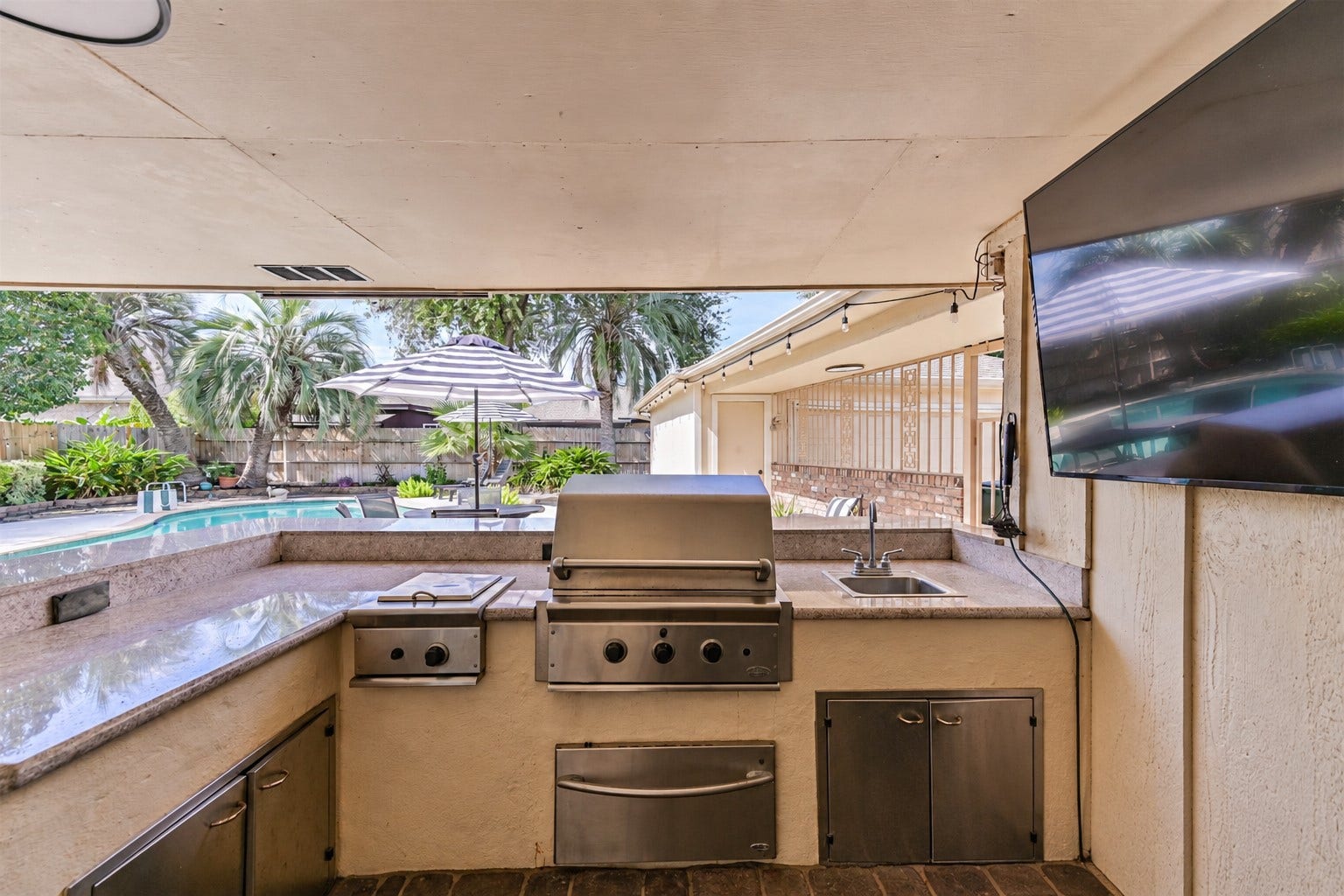 7 Park Lane, Galveston, TX 77551 7 Park Lane, Galveston, TX 77551