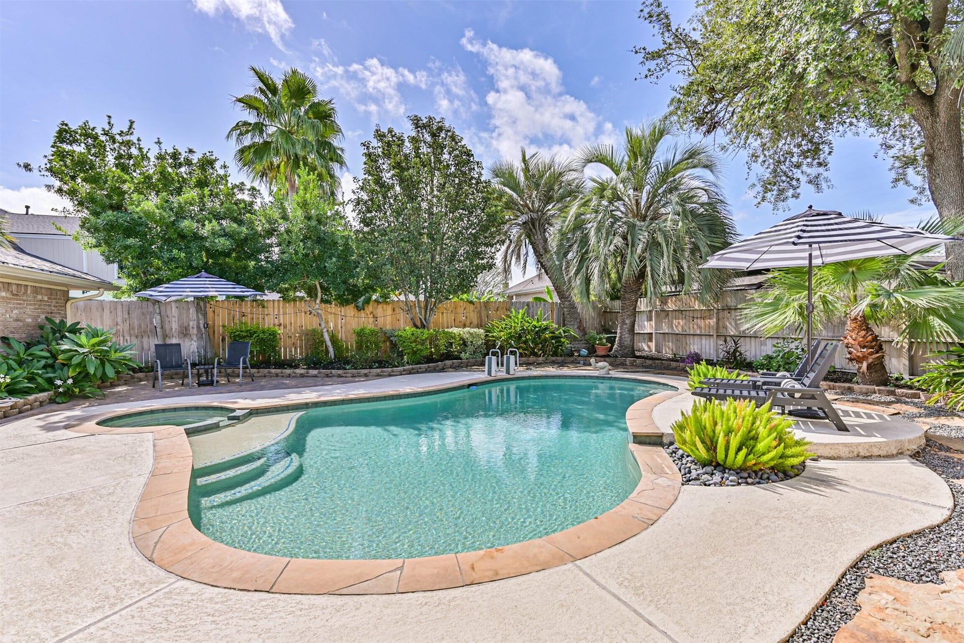 7 Park Lane, Galveston, TX 77551 7 Park Lane, Galveston, TX 77551